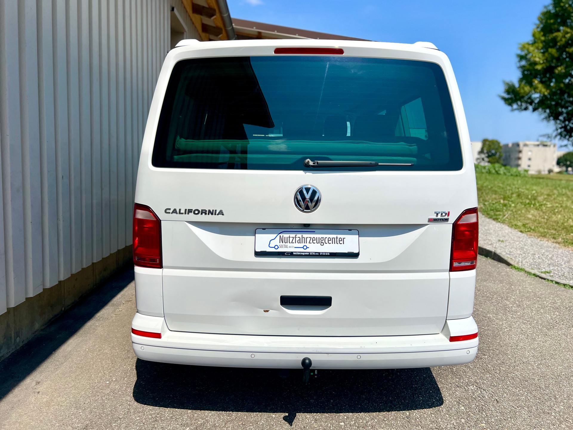 VW T6 California 2.0 TDI Beach Liberty 4Motion DSG by Nutzfahrzeugcenter Seetal-image-9