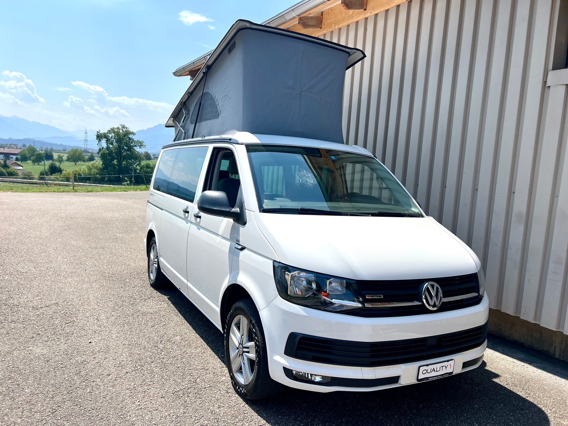 VW T6 California 2.0 TDI Beach Liberty 4Motion DSG by Nutzfahrzeugcenter Seetal-image-1
