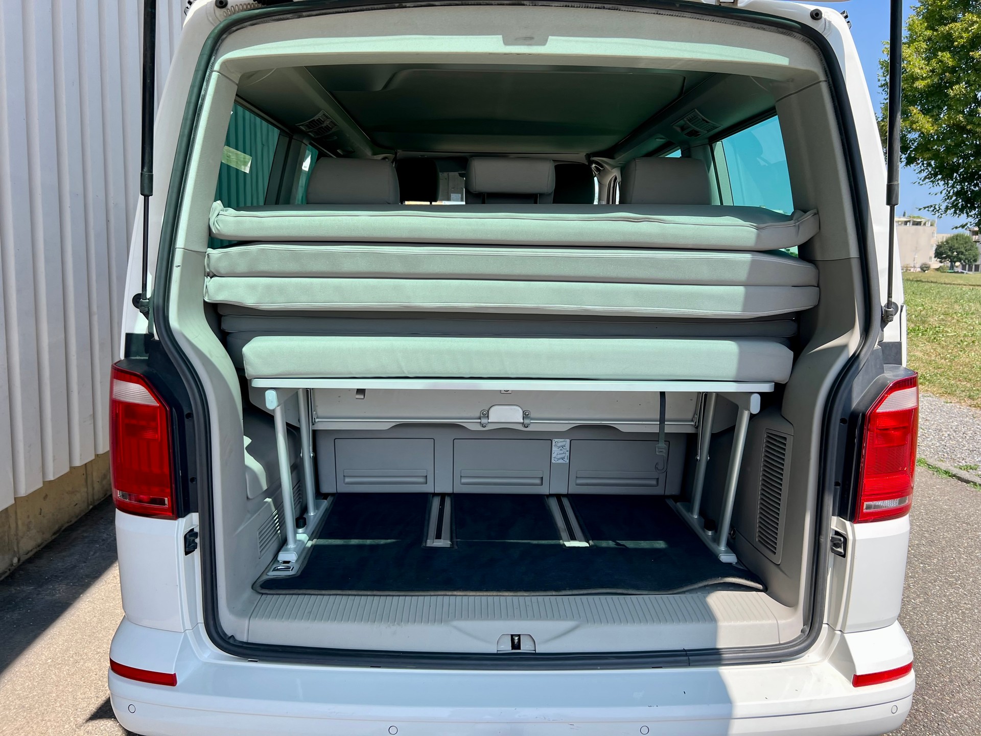 VW T6 California 2.0 TDI Beach Liberty 4Motion DSG by Nutzfahrzeugcenter Seetal-image-10