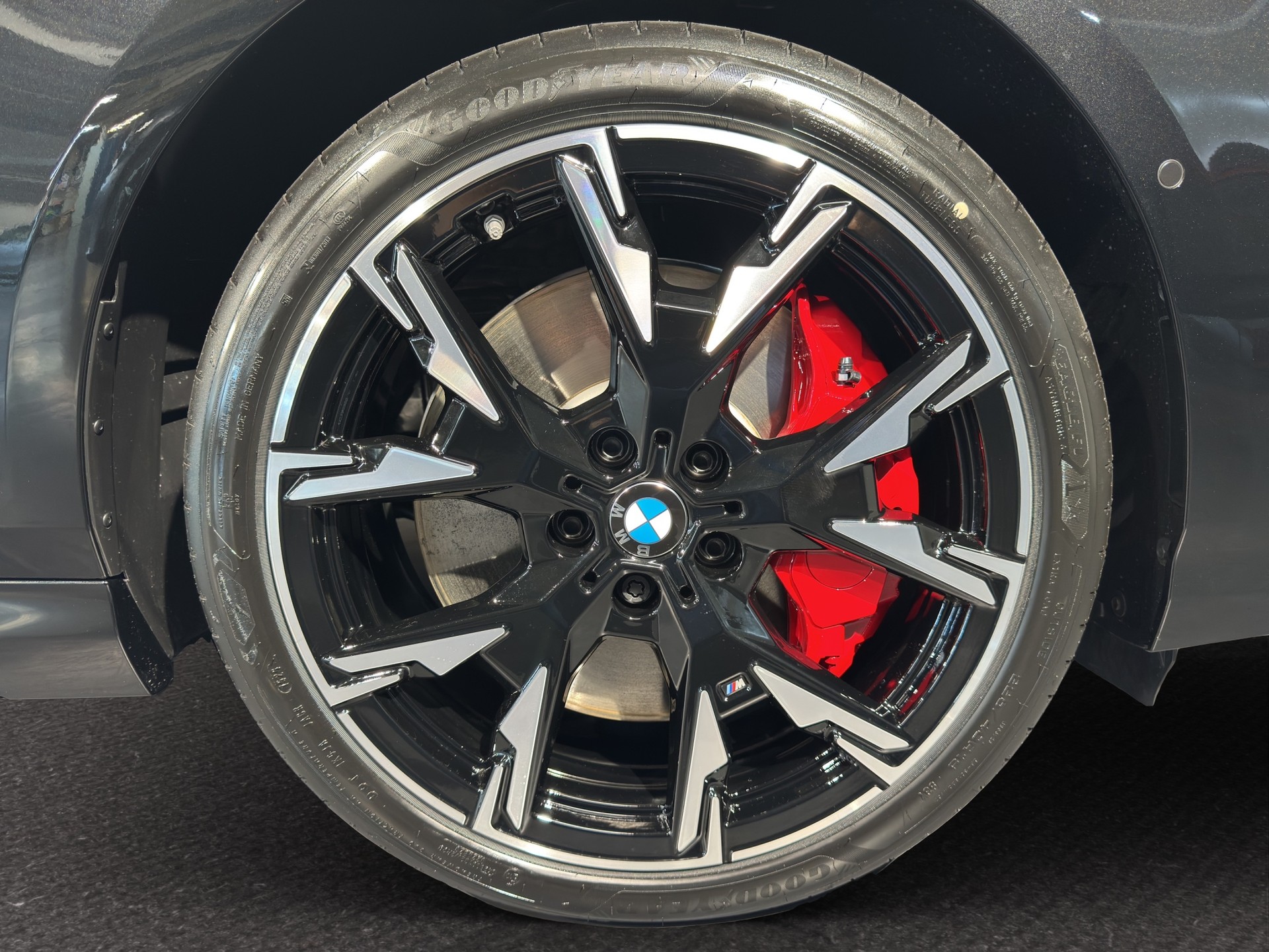 BMW 123 xDrive-image-6