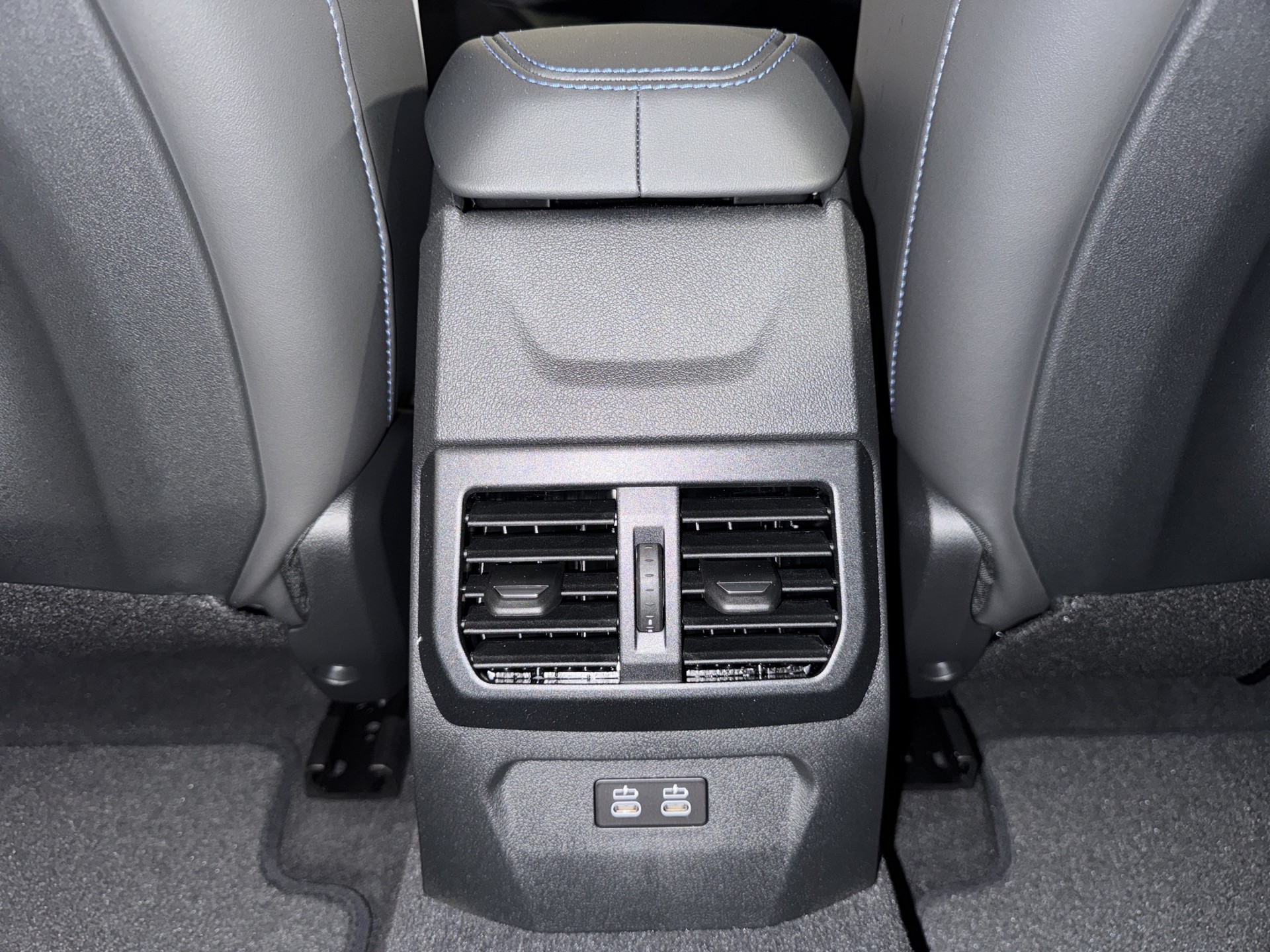 BMW 123 xDrive-image-17