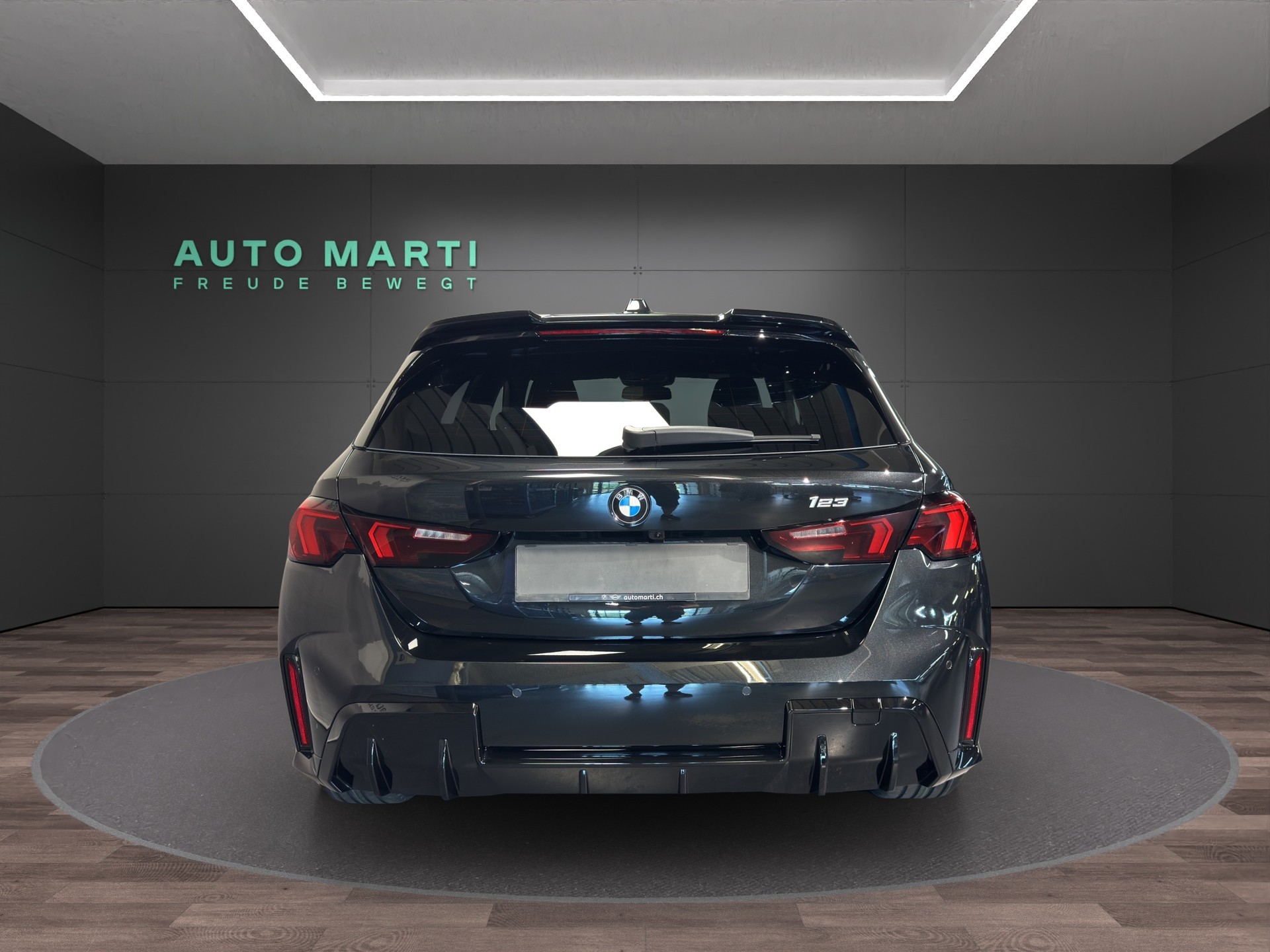 BMW 123 xDrive-image-2