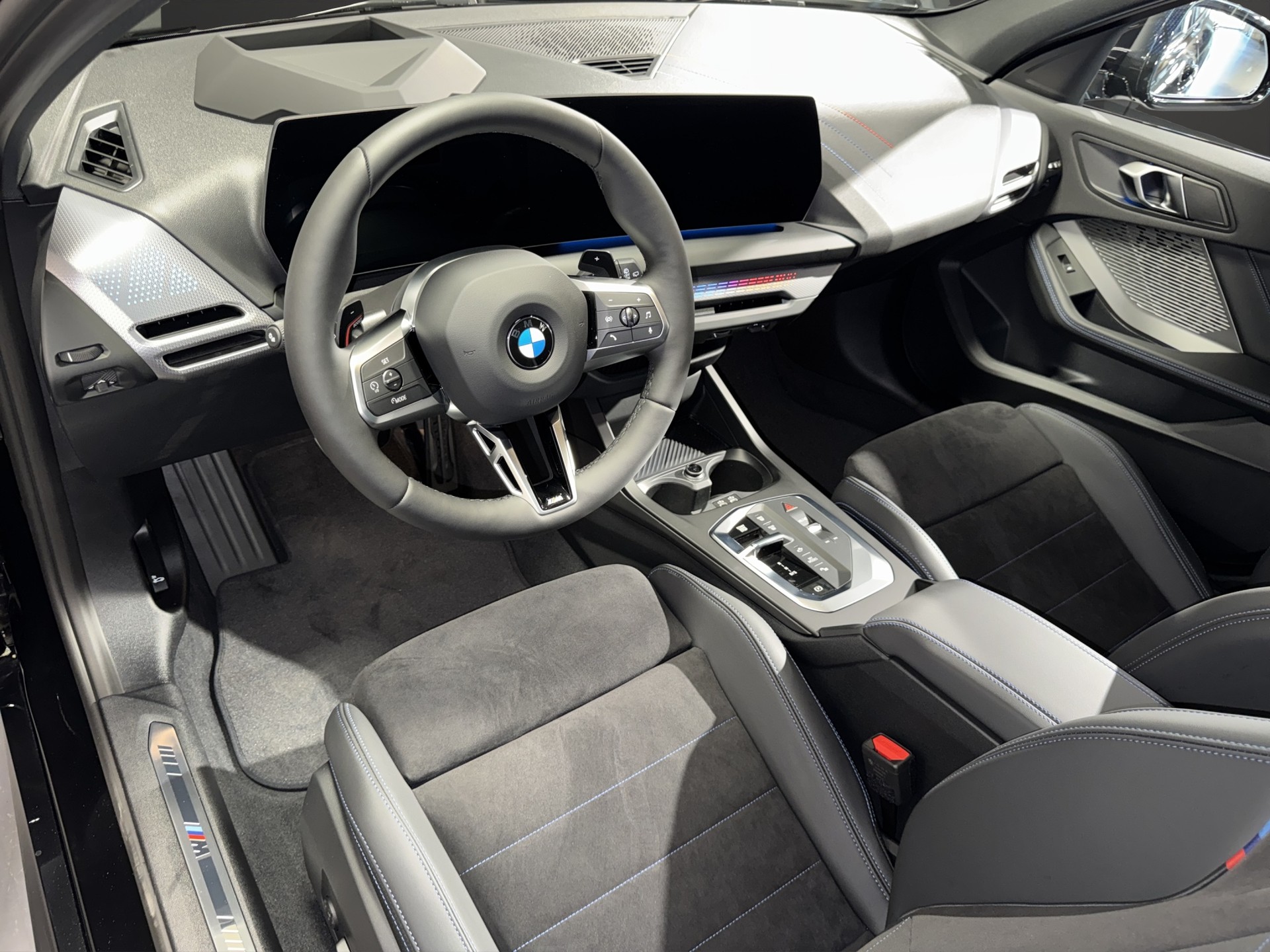 BMW 123 xDrive-image-8