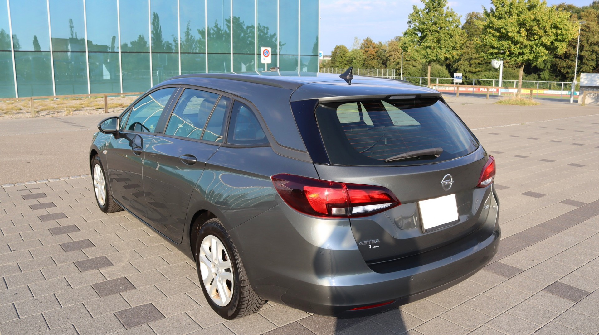OPEL ASTRA Sports Tourer 1.6 CDTi Enjoy Automatic-image-2