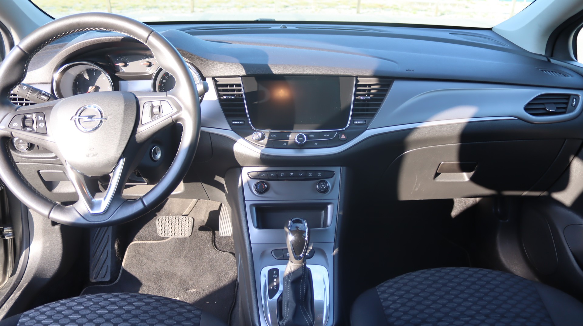 OPEL ASTRA Sports Tourer 1.6 CDTi Enjoy Automatic-image-4