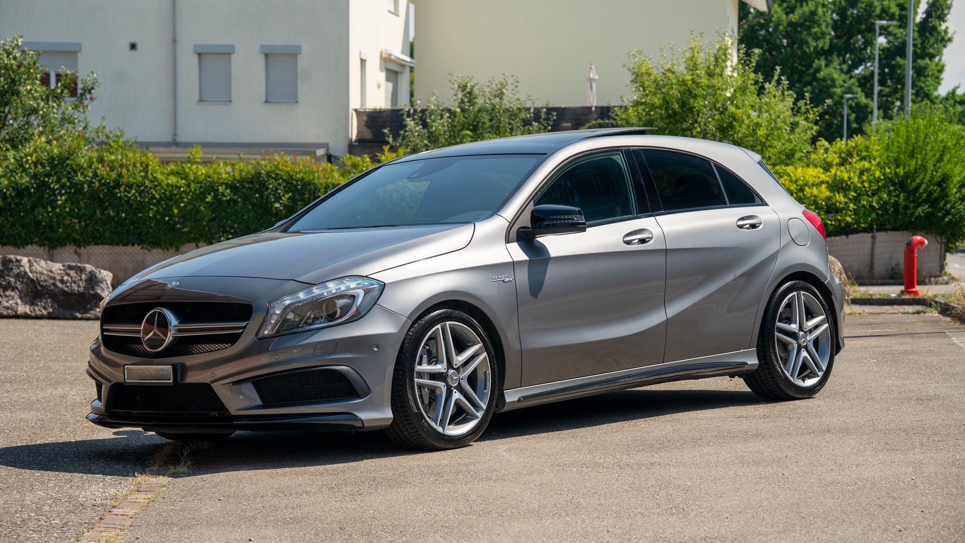 MERCEDES-BENZ A 45 AMG 4Matic-image-1