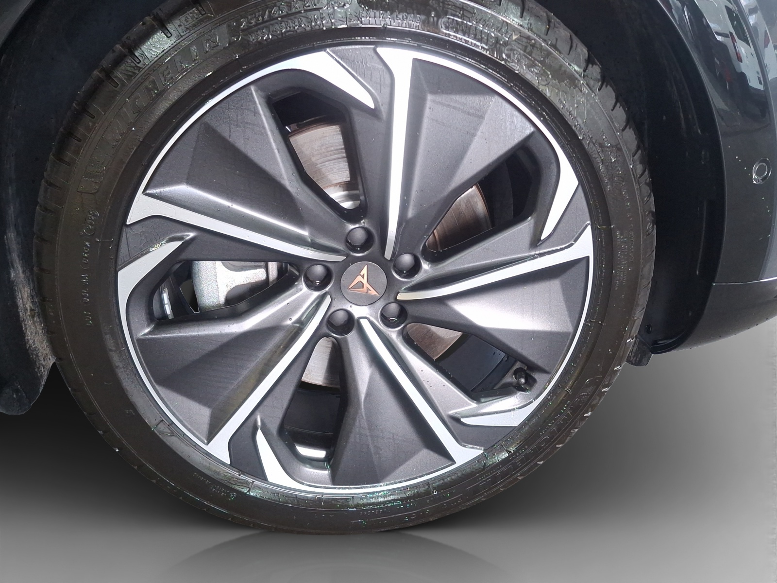 CUPRA Tavascan Type 8 77 kWh VZ-image-15