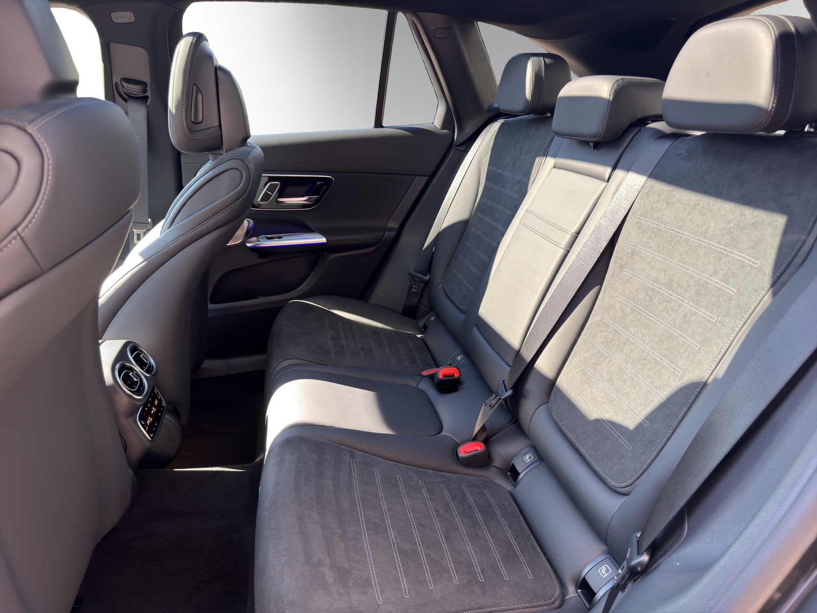 Image MERCEDES-BENZ GLC-400 GLC 400 e 4Matic EQ Star 9G-Tronic