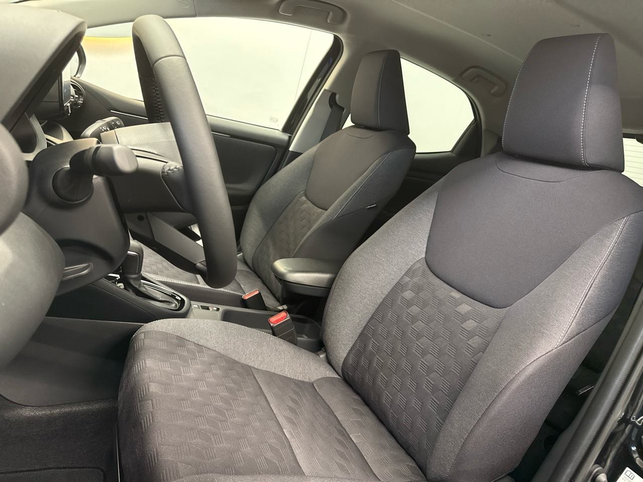 TOYOTA Yaris 1.5 VVT-i Hybrid Sportline CVT-image-3