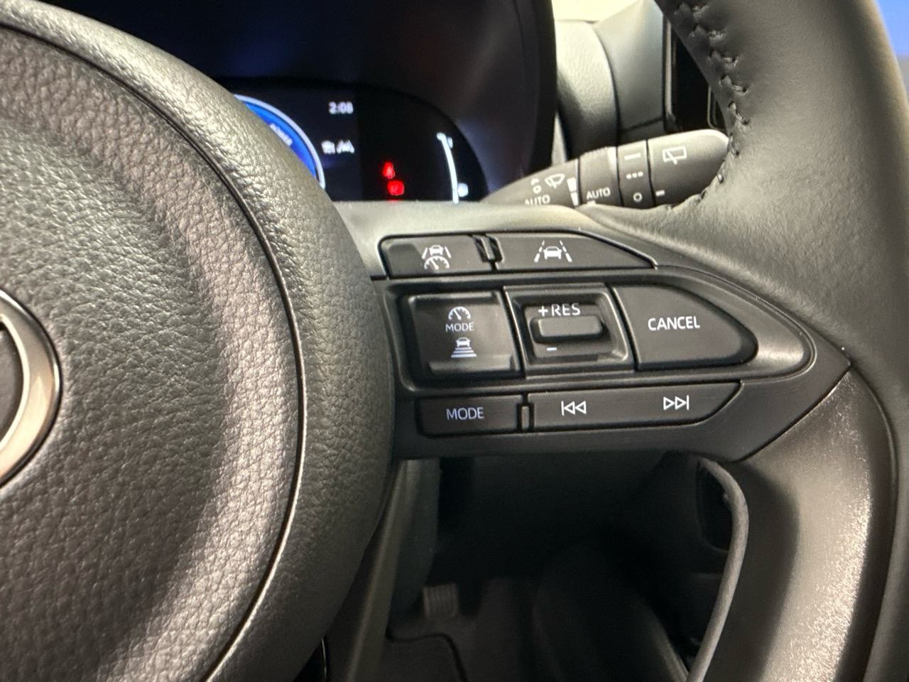 TOYOTA Yaris 1.5 VVT-i Hybrid Sportline CVT-image-8