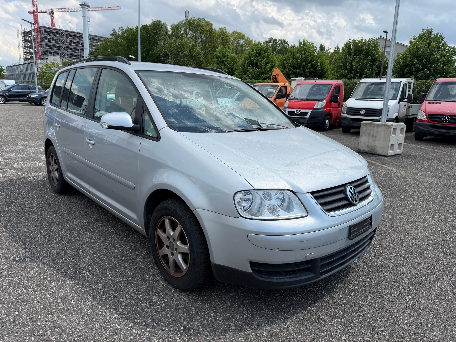 VW Touran 2.0 TDI Trendline-image-6