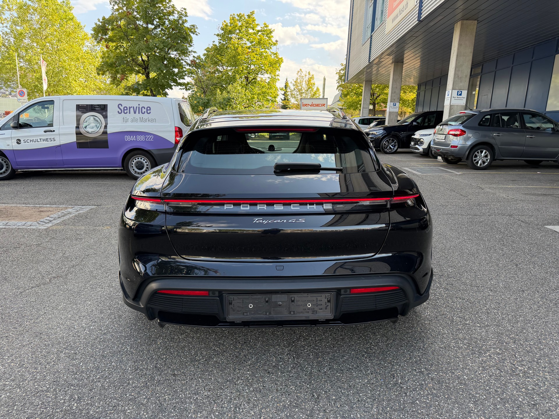 PORSCHE Taycan 4S Cross Turismo-image-5