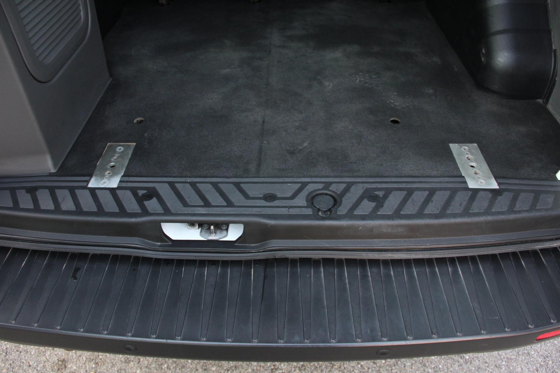 FORD Transit BUS **9-SITZE** SCHULBUS **ROLLSTUHL-GURT**-image-13