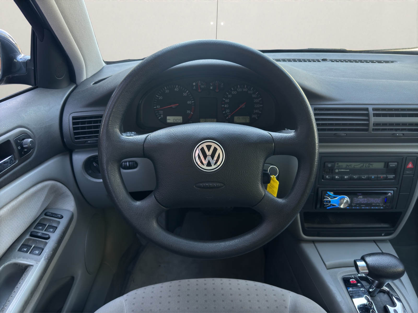 VW Passat Variant 1.8 T Comfortline-image-10