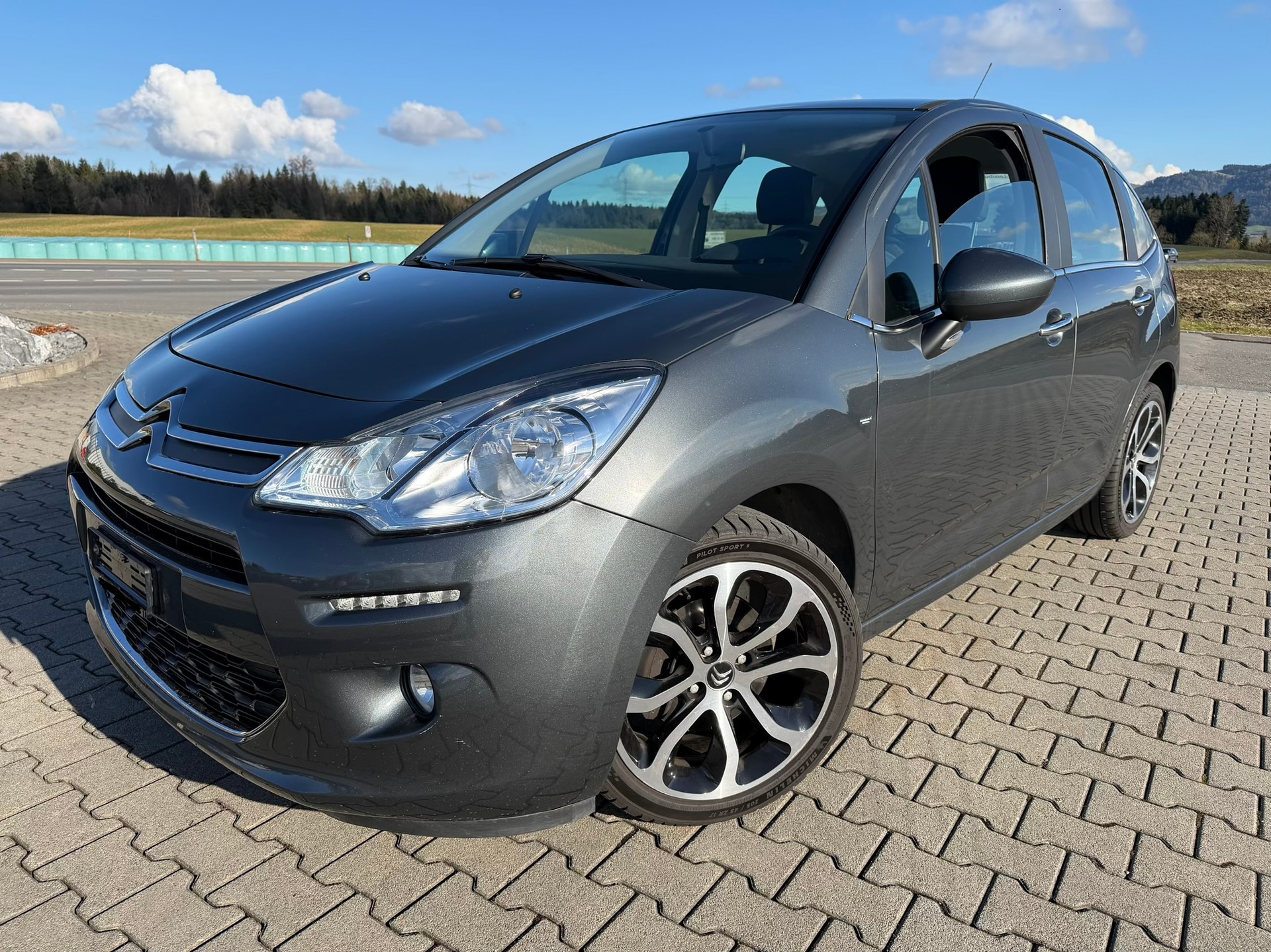 CITROEN C3 1.2i PureTech Exclusive-image-0