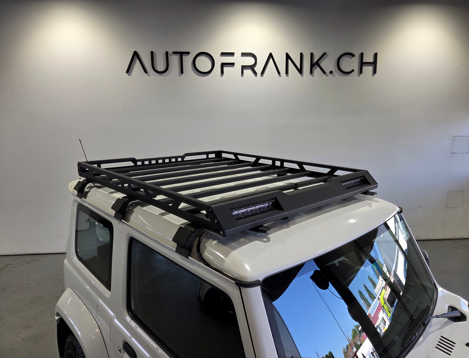 SUZUKI Jimny Country 1.5 Compact+-showroom-element-3