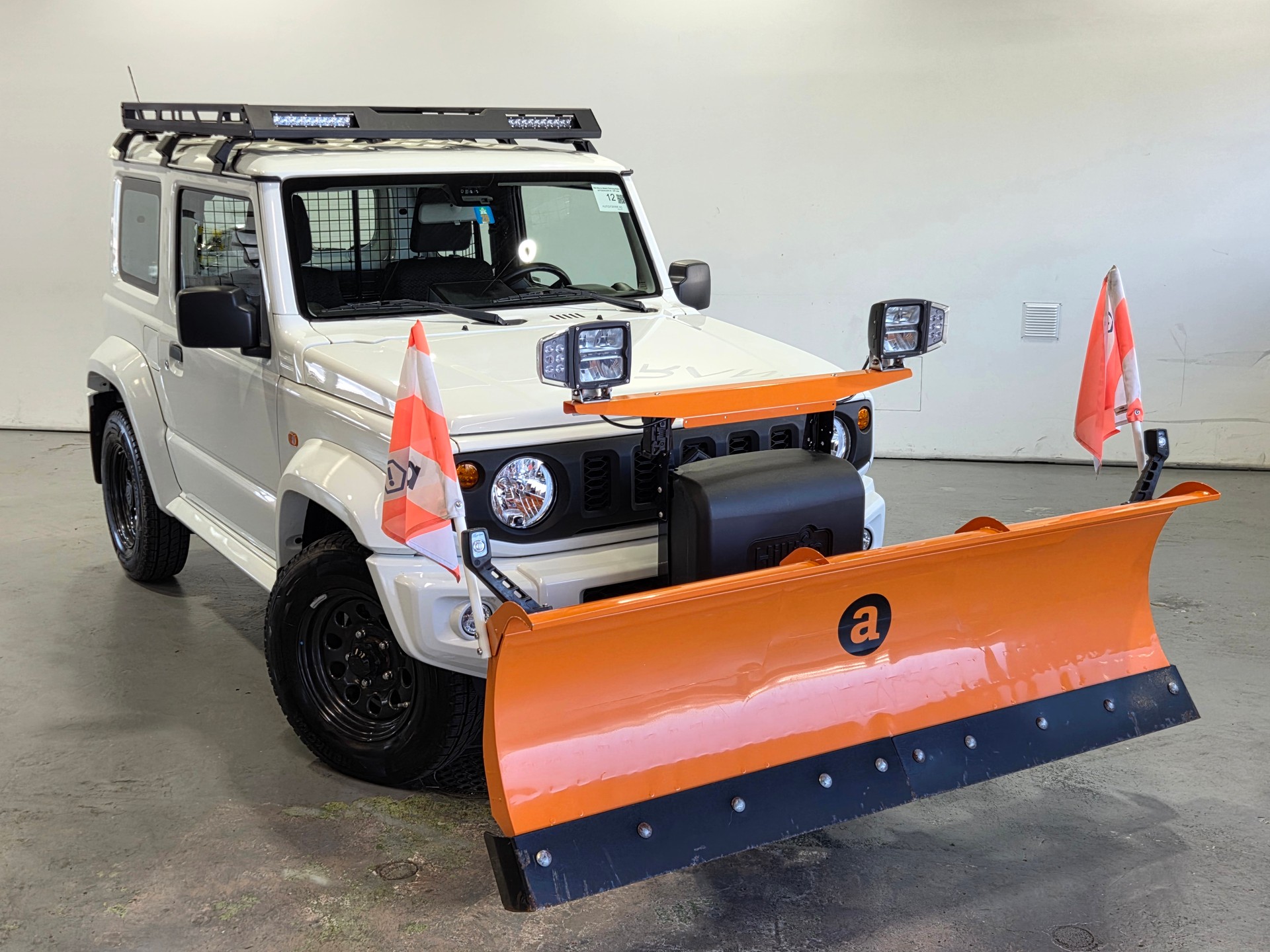 SUZUKI Jimny Country 1.5 Compact+-showroom-element-2