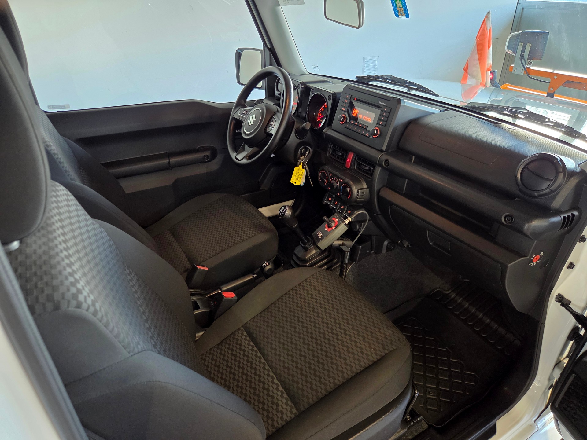 SUZUKI Jimny Country 1.5 Compact+-image-10