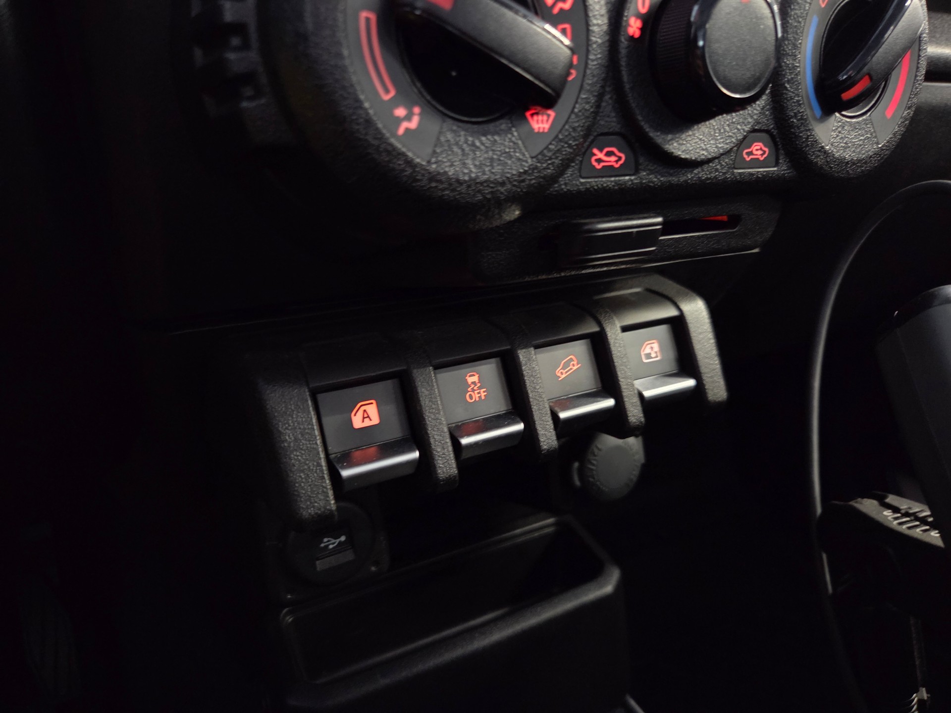 SUZUKI Jimny Country 1.5 Compact+-image-14