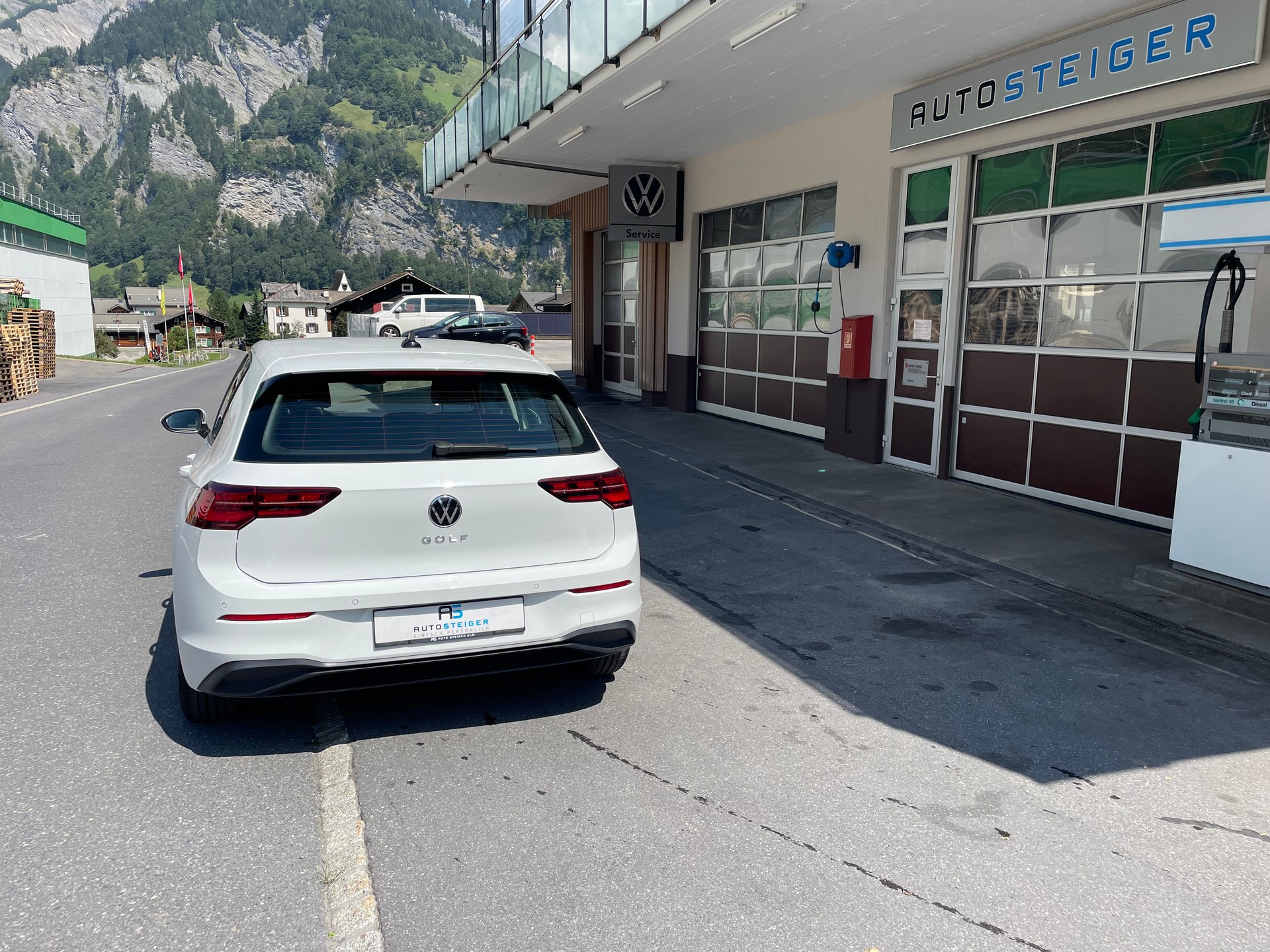 VW Golf 1.5 TSI ACT Life-image-5