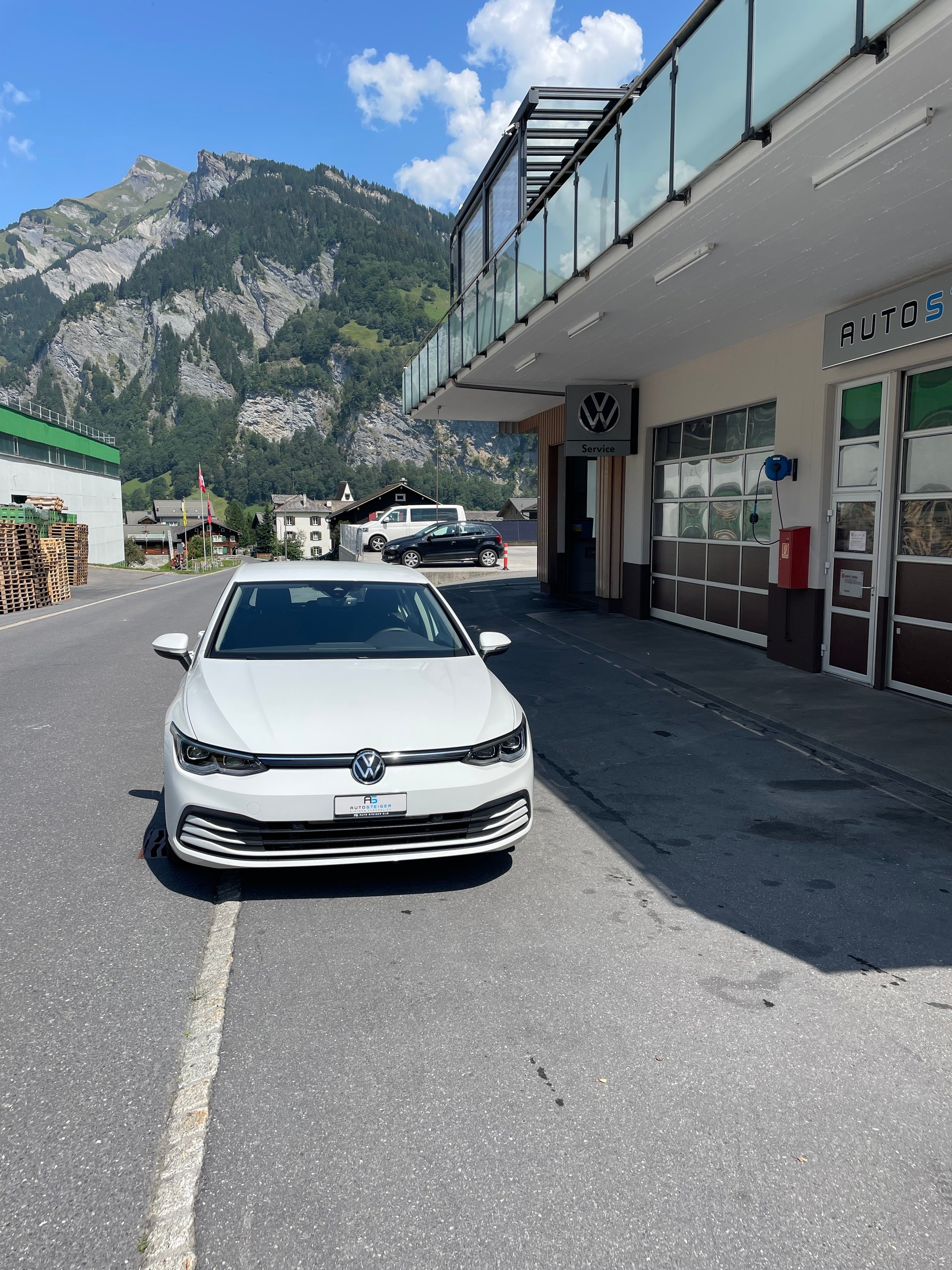 VW Golf 1.5 TSI ACT Life-image-1