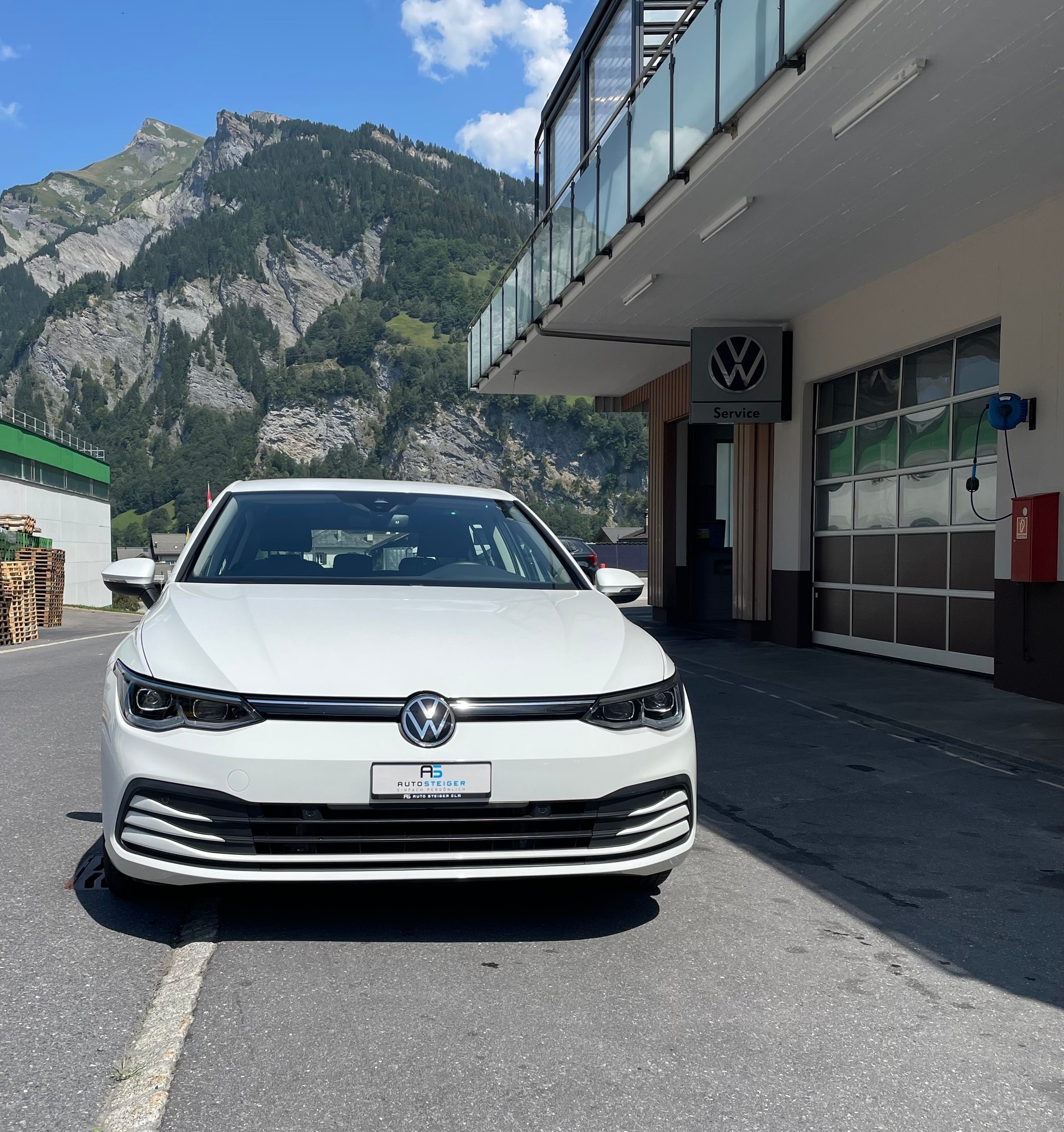 VW Golf 1.5 TSI ACT Life-image-0