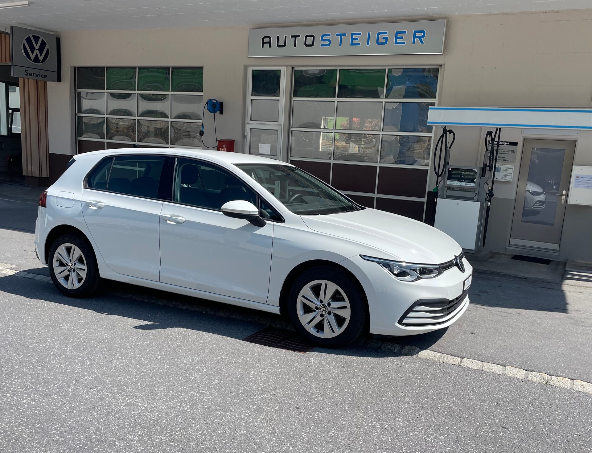 VW Golf 1.5 TSI ACT Life-image-3