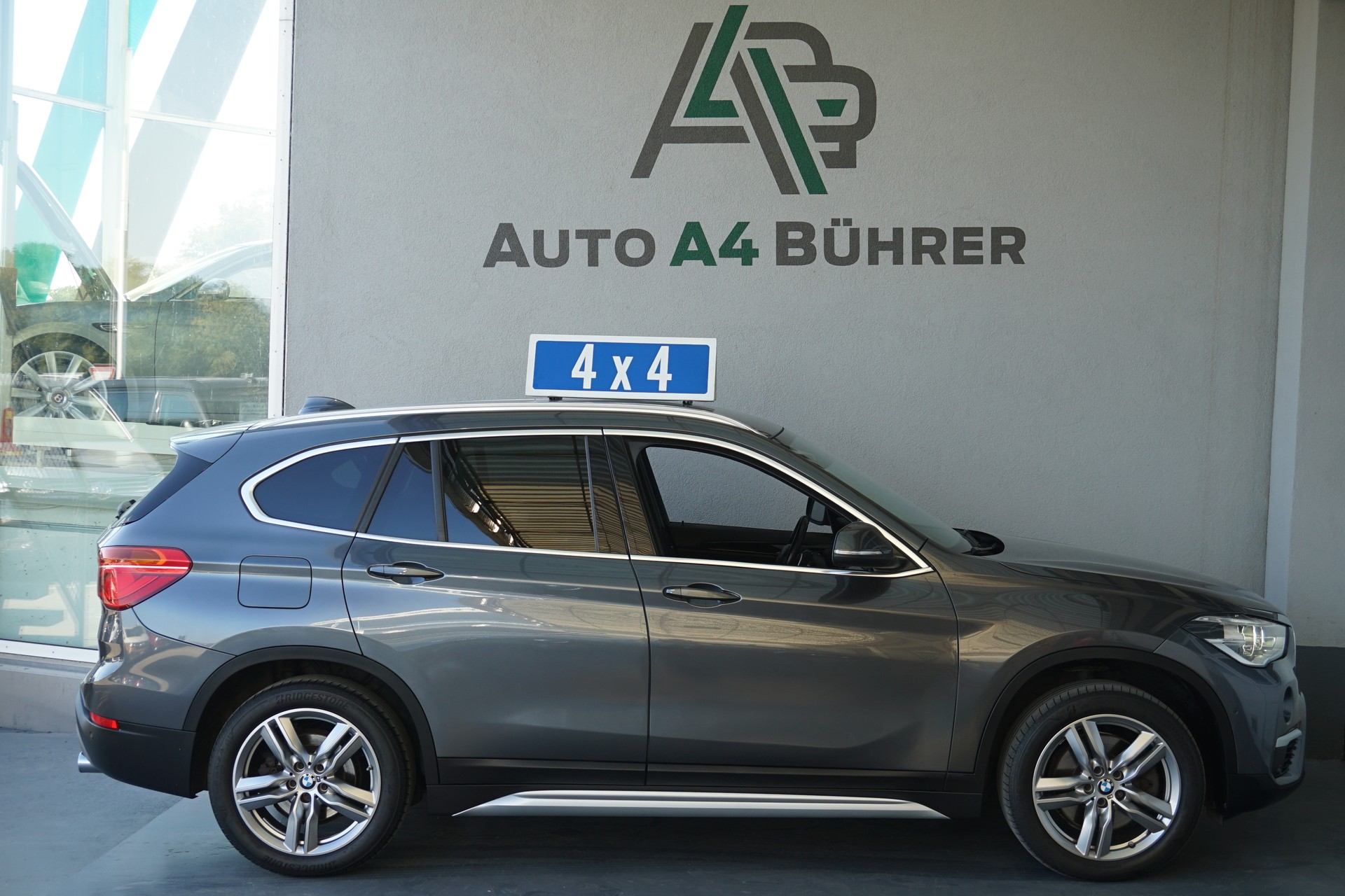 BMW X1 xDrive 20d xLine-image-3