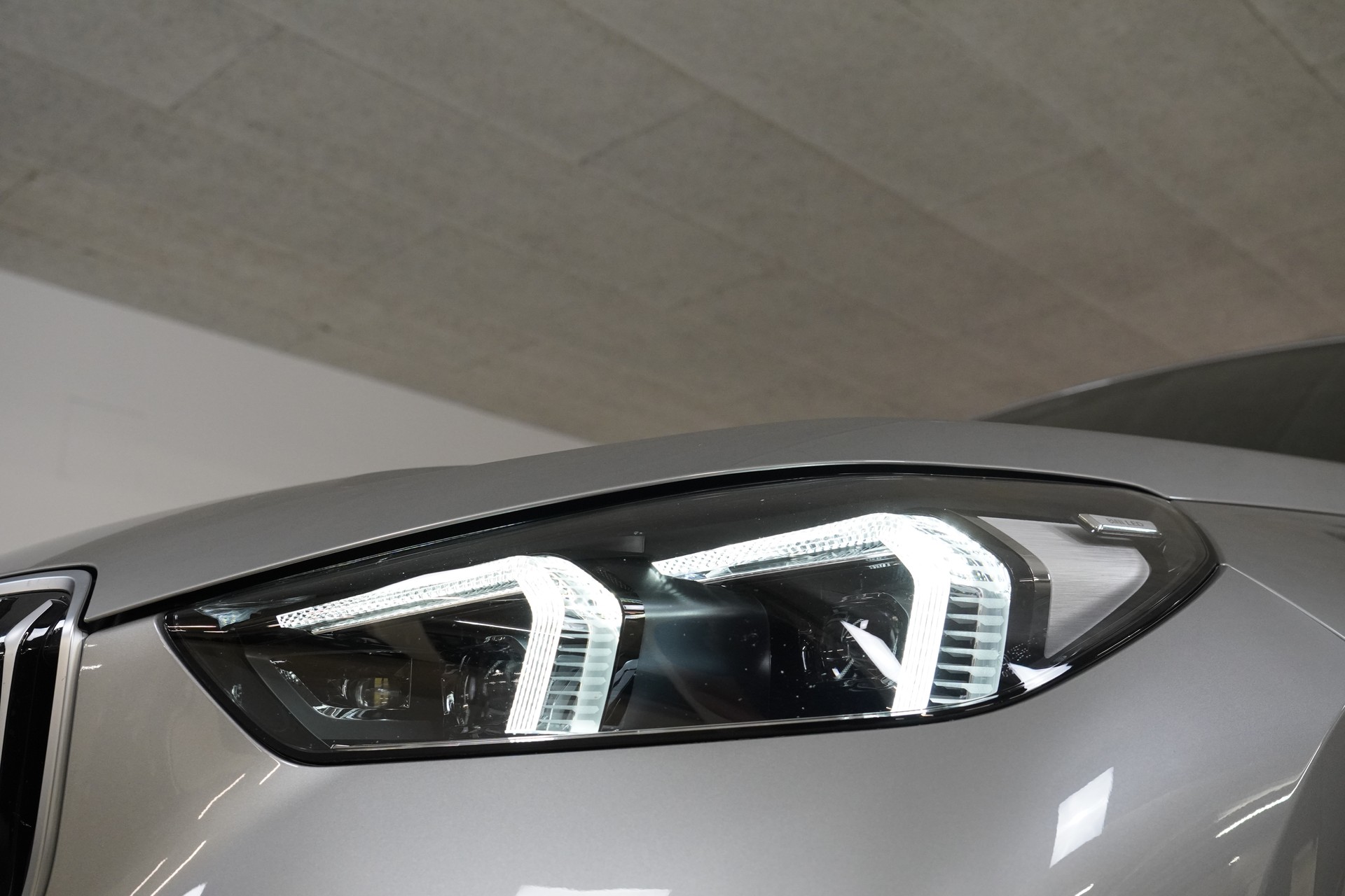 BMW X1 xDrive 30e M Sport-image-9