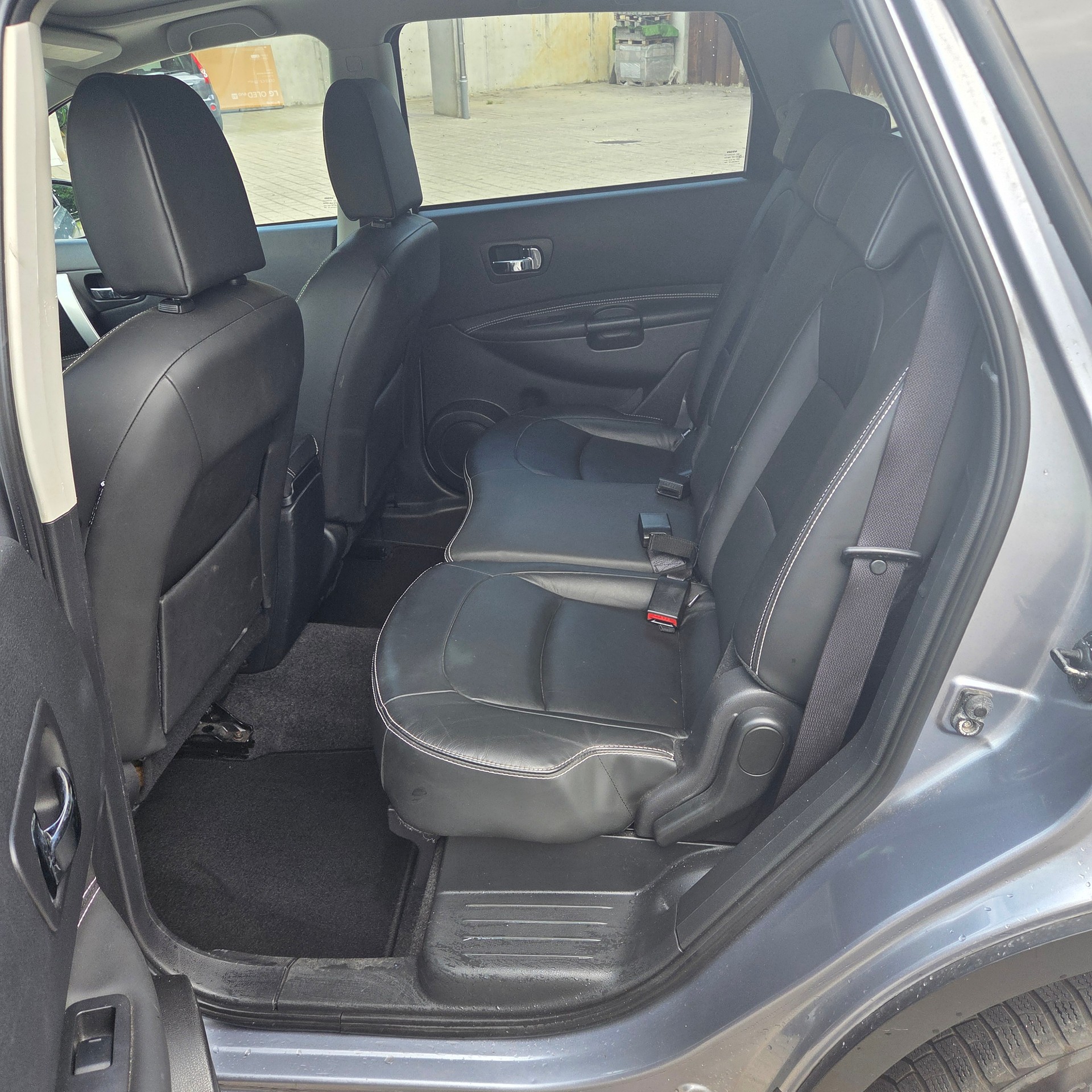 NISSAN Qashqai +2 2.0 dCi 4WD acenta Automatic-image-11