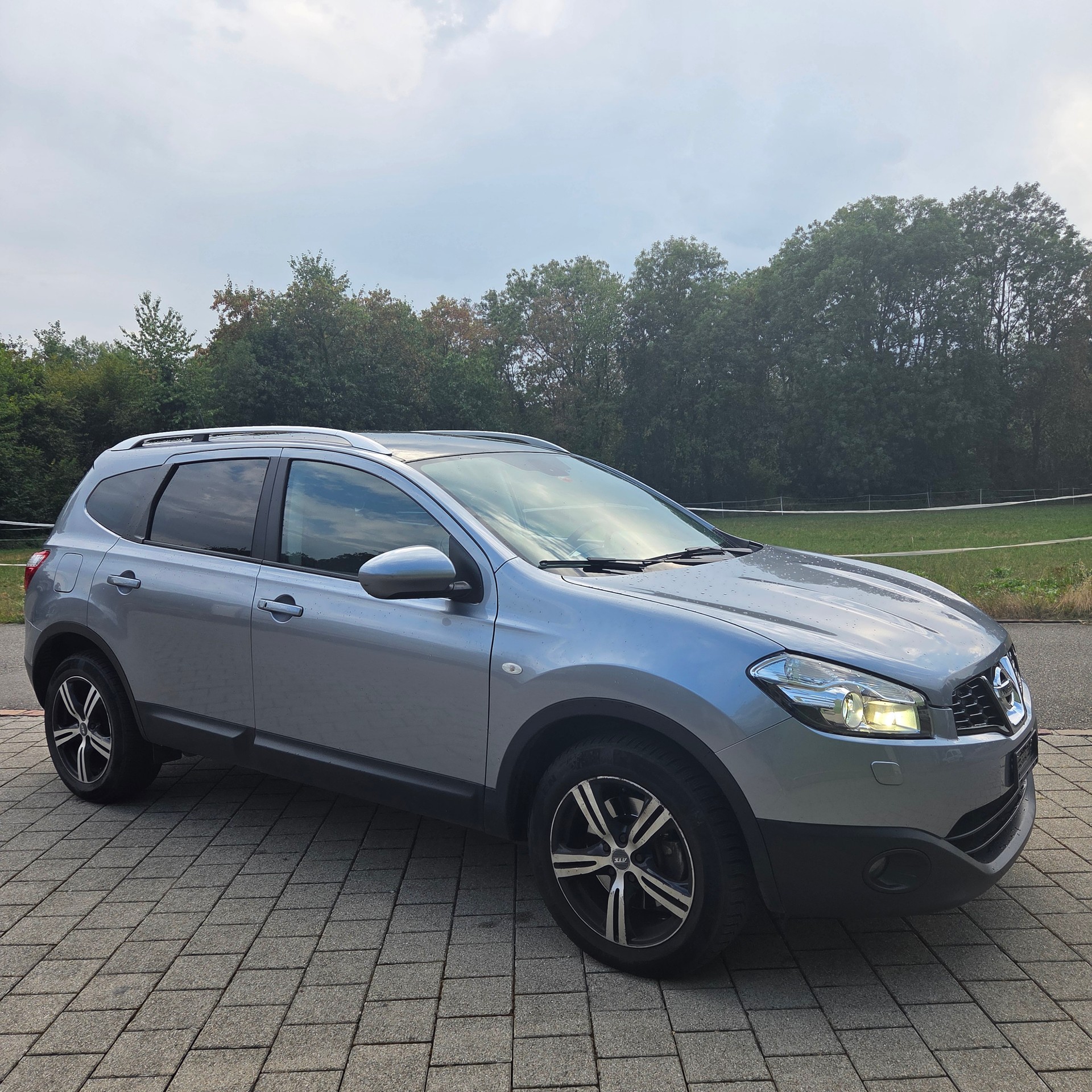 NISSAN Qashqai +2 2.0 dCi 4WD acenta Automatic-image-0