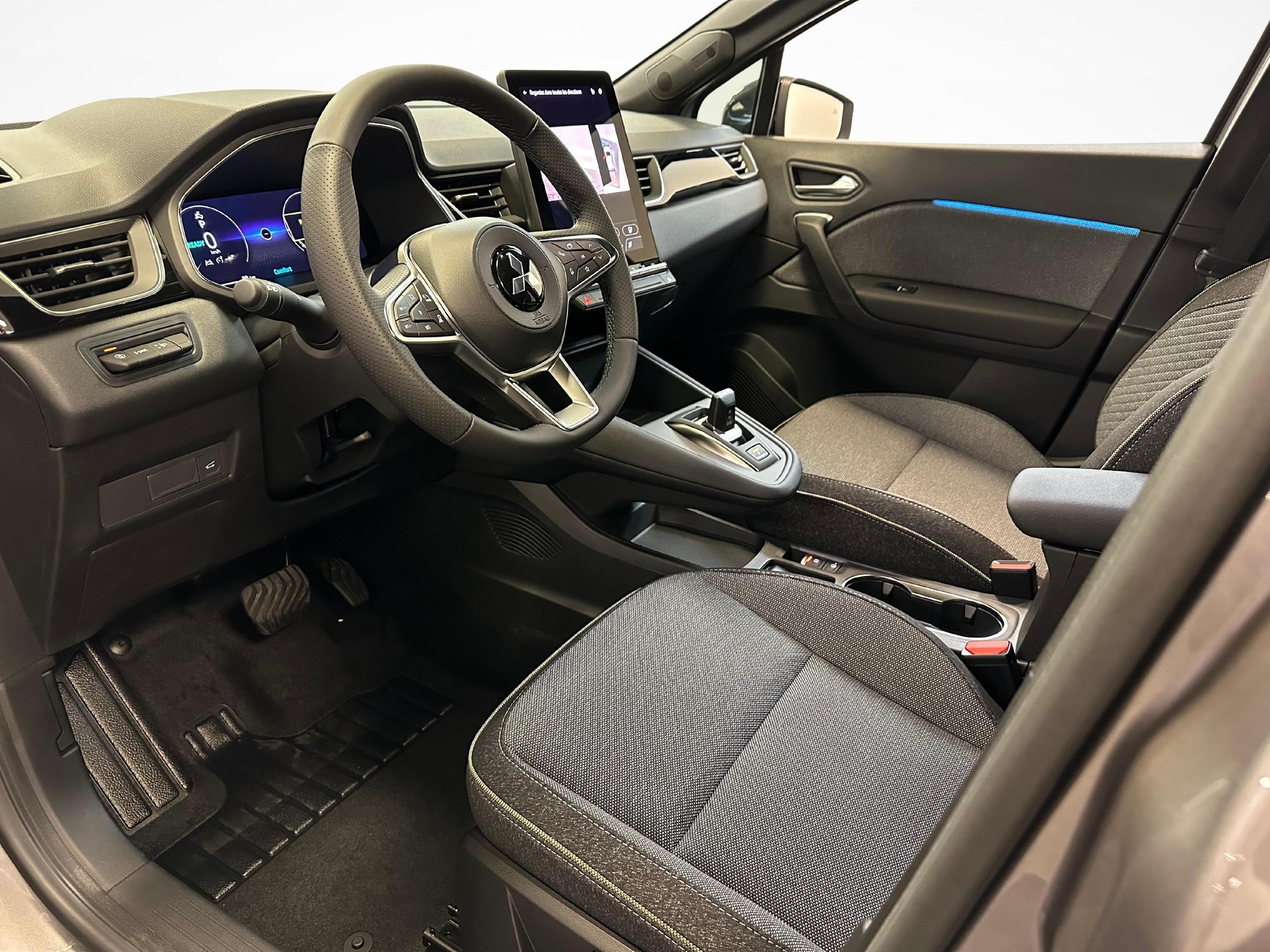 MITSUBISHI Grandis 1.8 HEV Intense-showroom-element-3