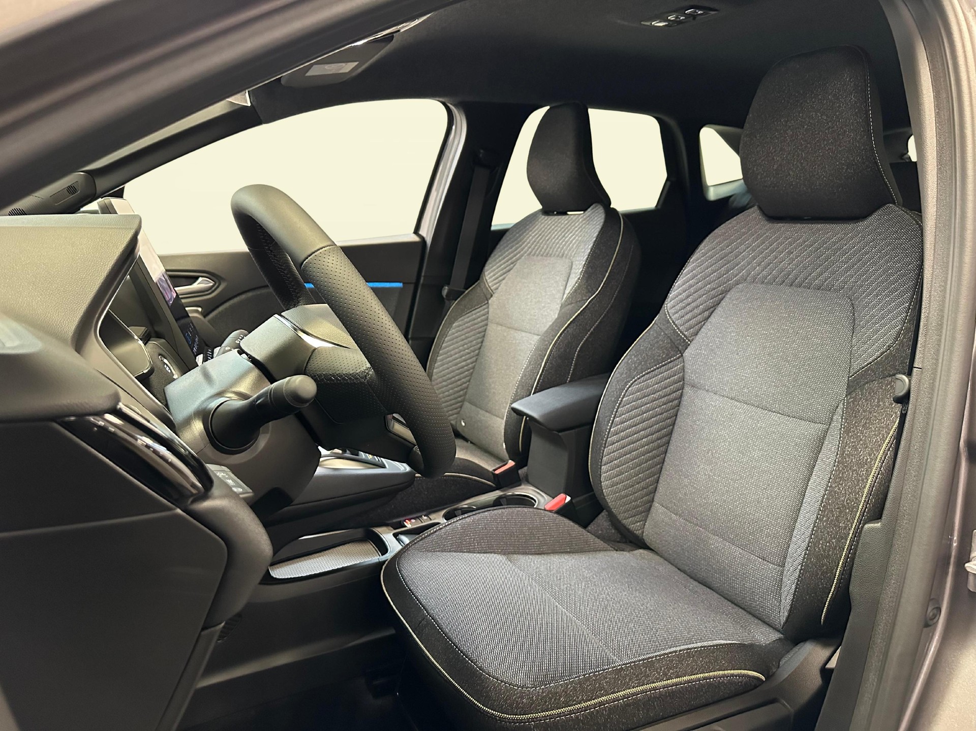 MITSUBISHI Grandis 1.8 HEV Intense-image-4