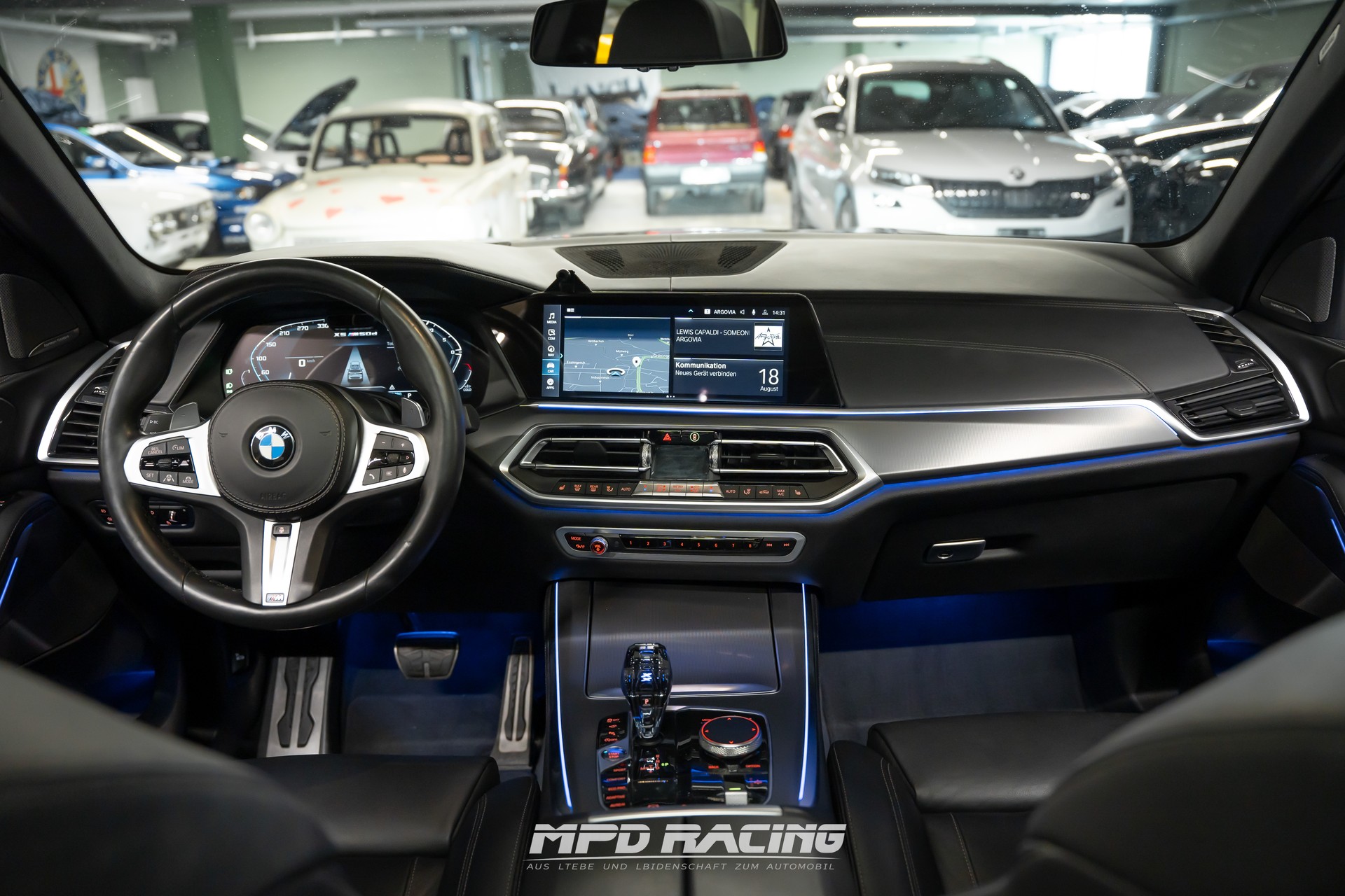 BMW X5 xDrive M50d Steptronic-image-13