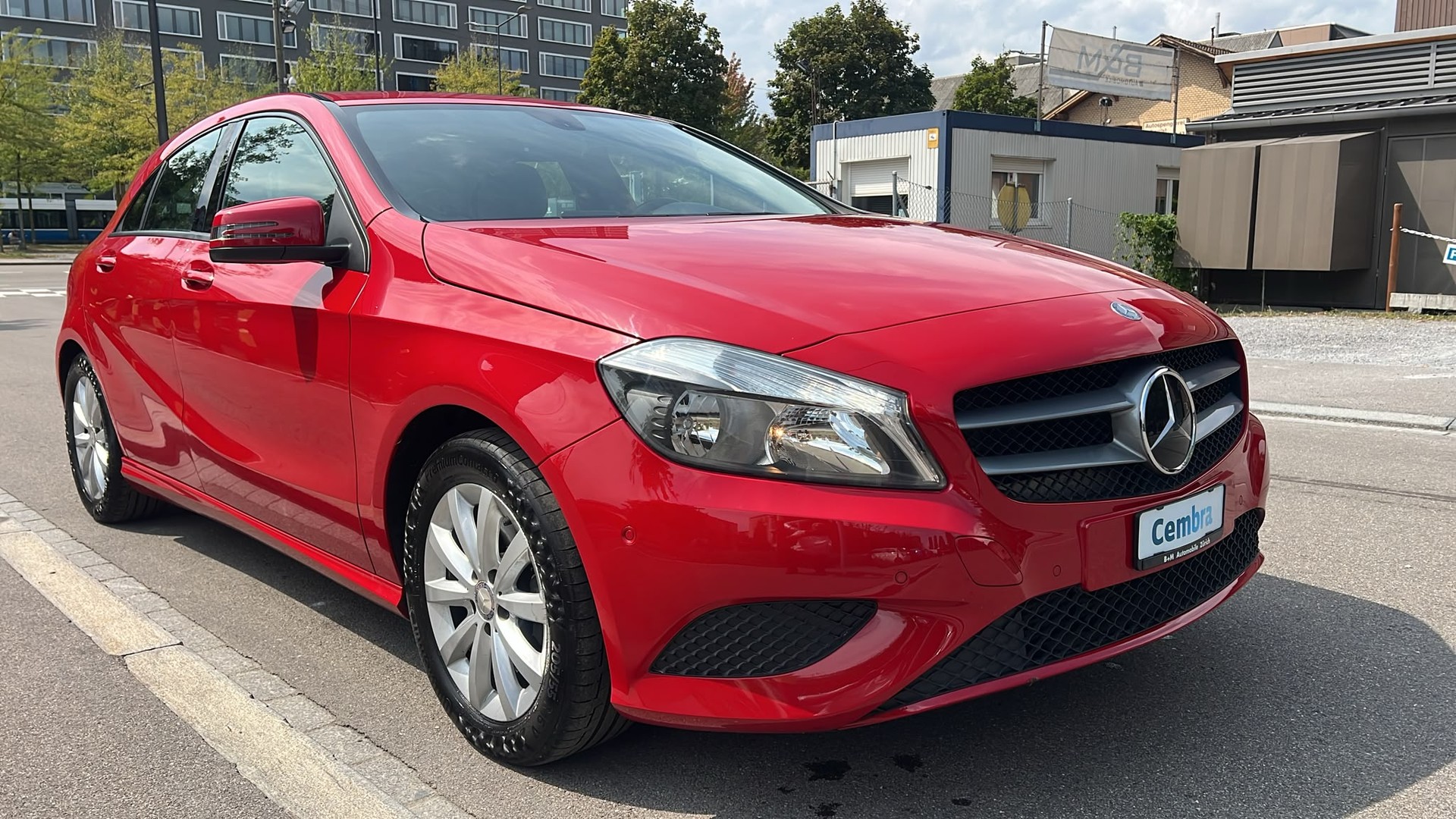 MERCEDES-BENZ A 180 Urban 7G-DCT-image-2