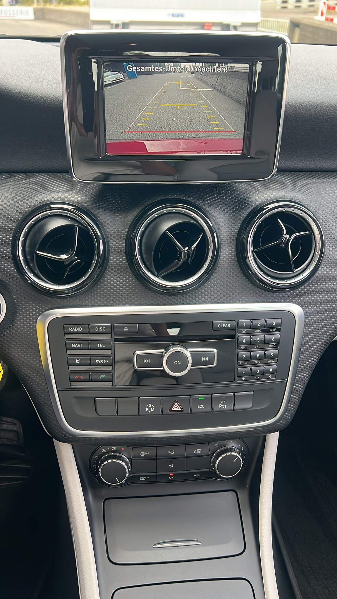 MERCEDES-BENZ A 180 Urban 7G-DCT-image-13