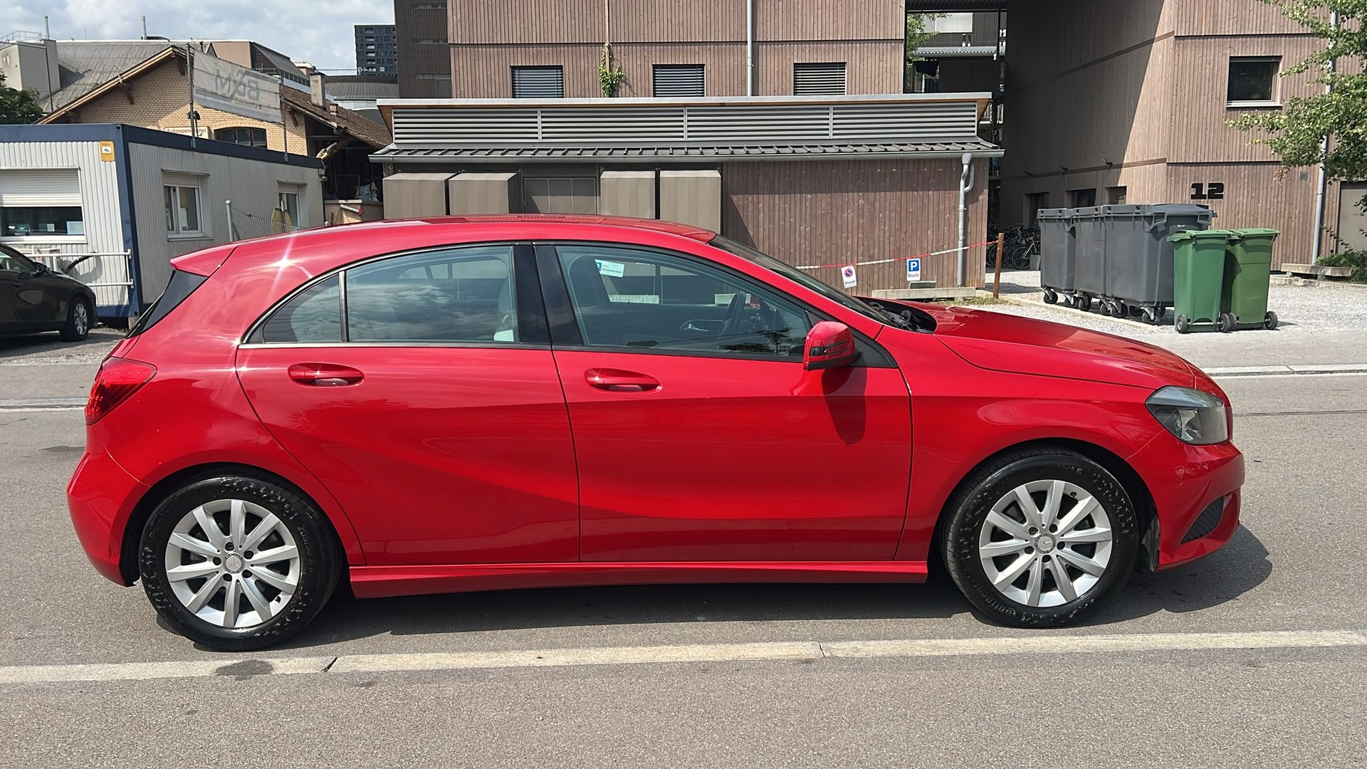 MERCEDES-BENZ A 180 Urban 7G-DCT-image-4
