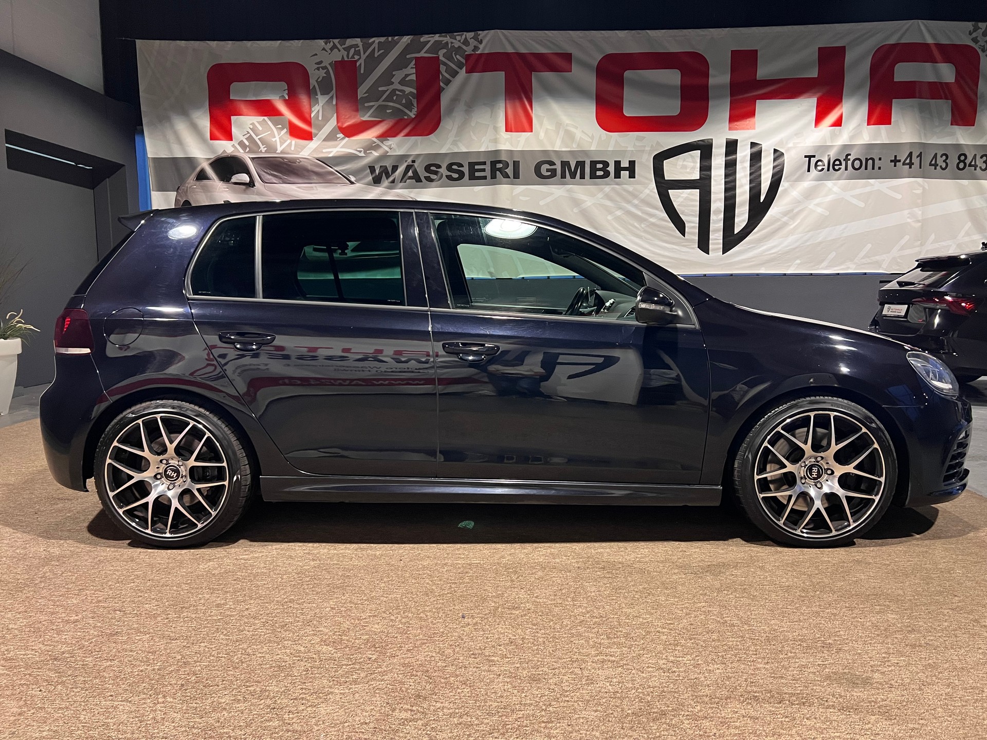 VW Golf 2.0 TSI R 4Motion DSG-image-1