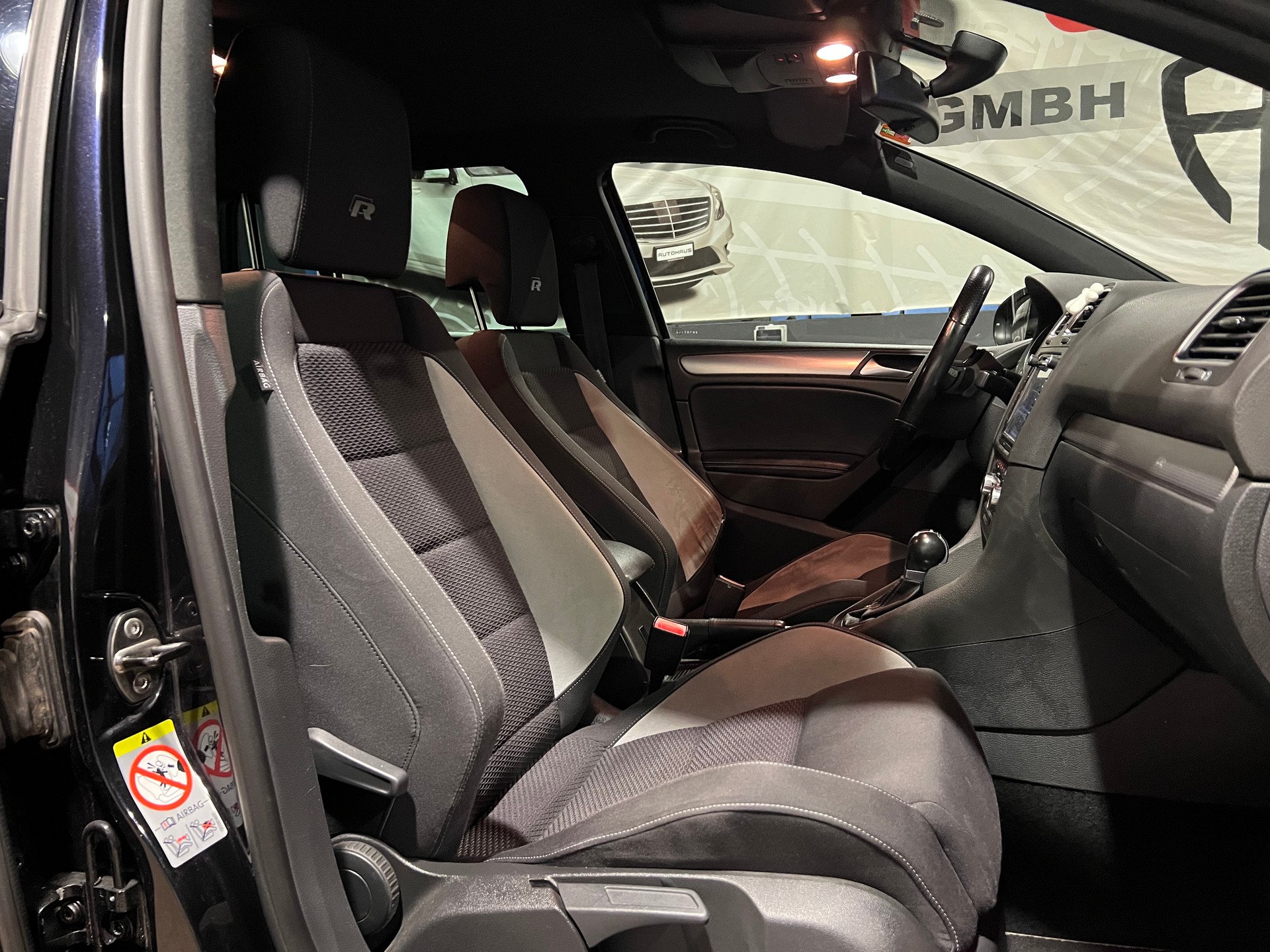 VW Golf 2.0 TSI R 4Motion DSG-image-13