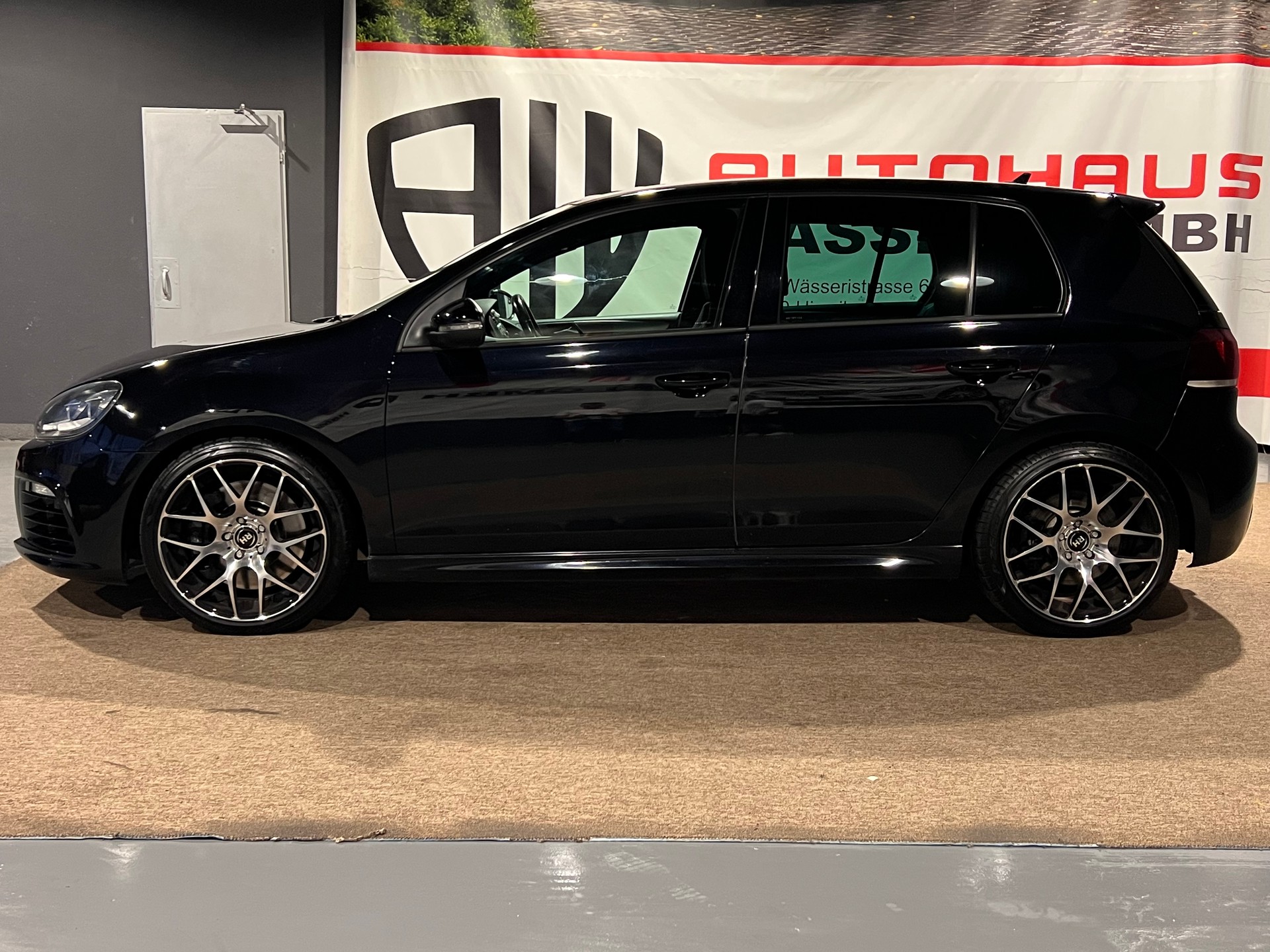 VW Golf 2.0 TSI R 4Motion DSG-image-6