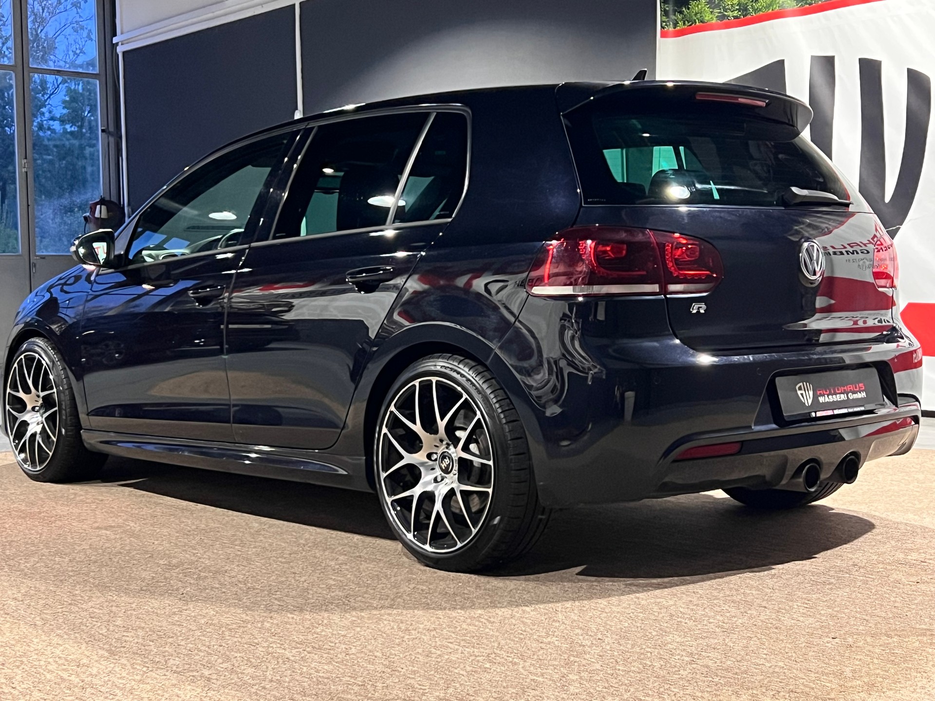 VW Golf 2.0 TSI R 4Motion DSG-image-5