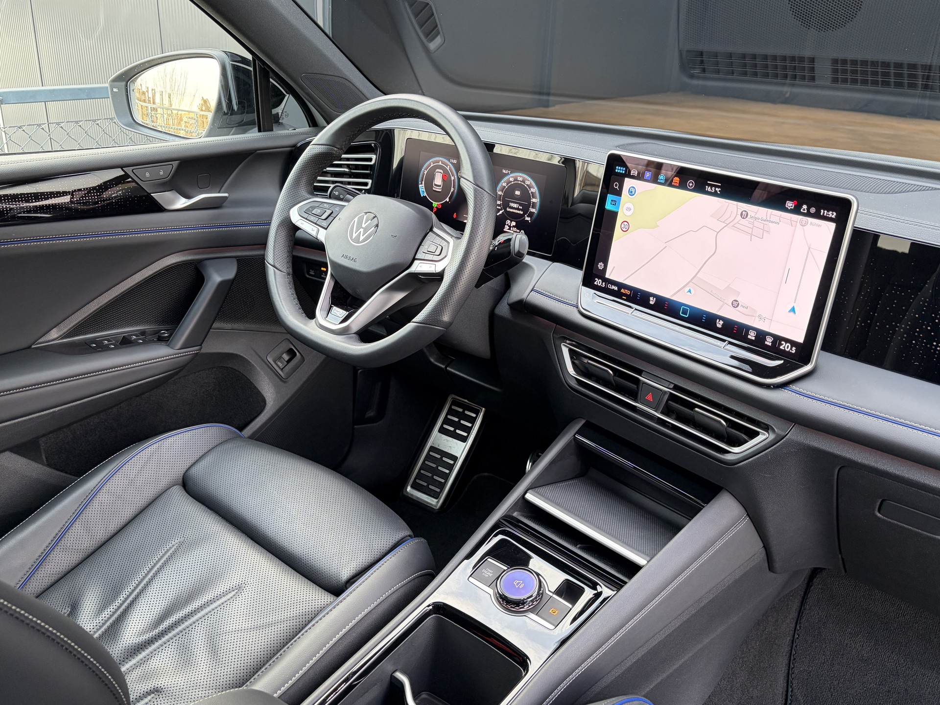 VW Tiguan 2.0 TSI DSG R-Line 4Motion *VOLLLEDER*-image-13