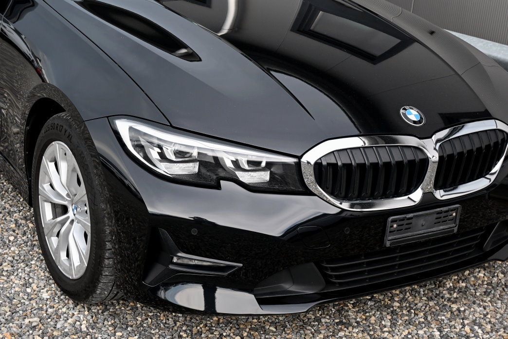 BMW 320d xDrive Touring Steptronic-image-13