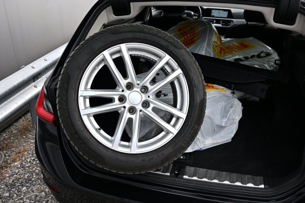 BMW 320d xDrive Touring Steptronic-image-12