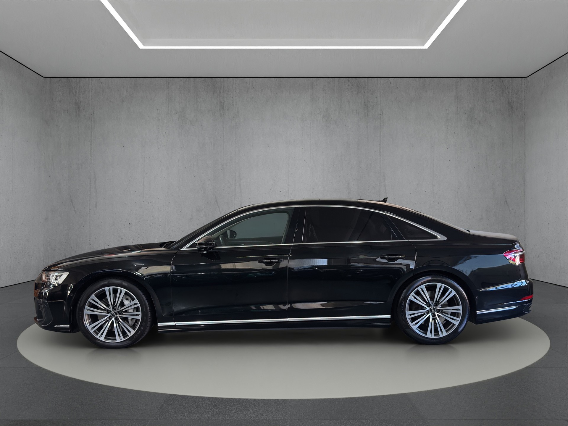 AUDI A8 55 L TFSI quattro tiptronic-image-2