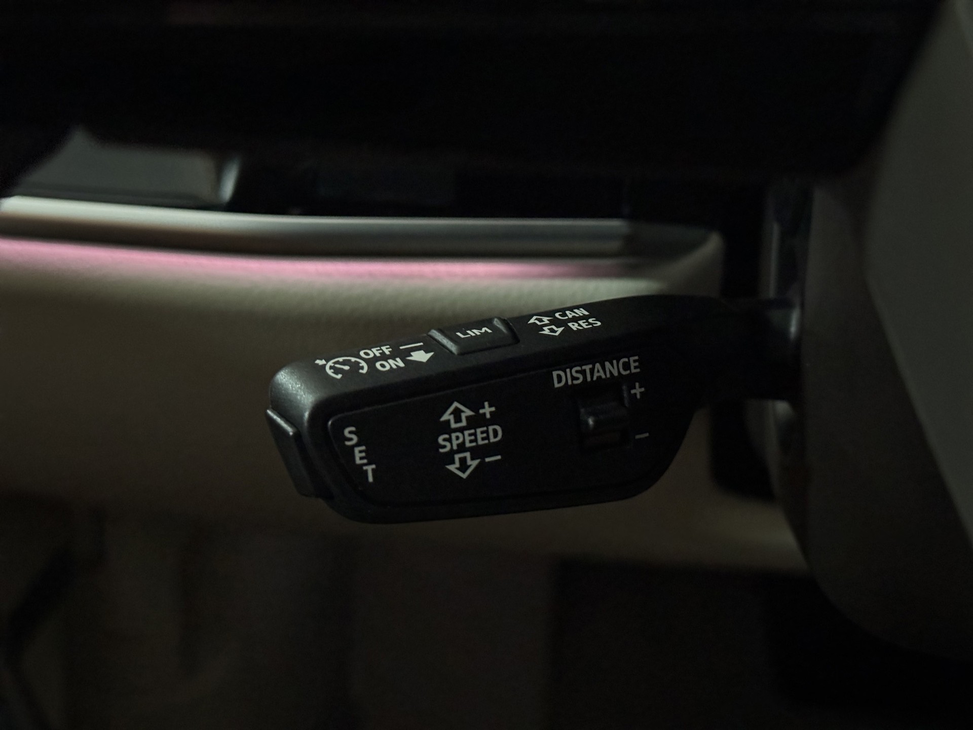 AUDI A8 55 L TFSI quattro tiptronic-image-19