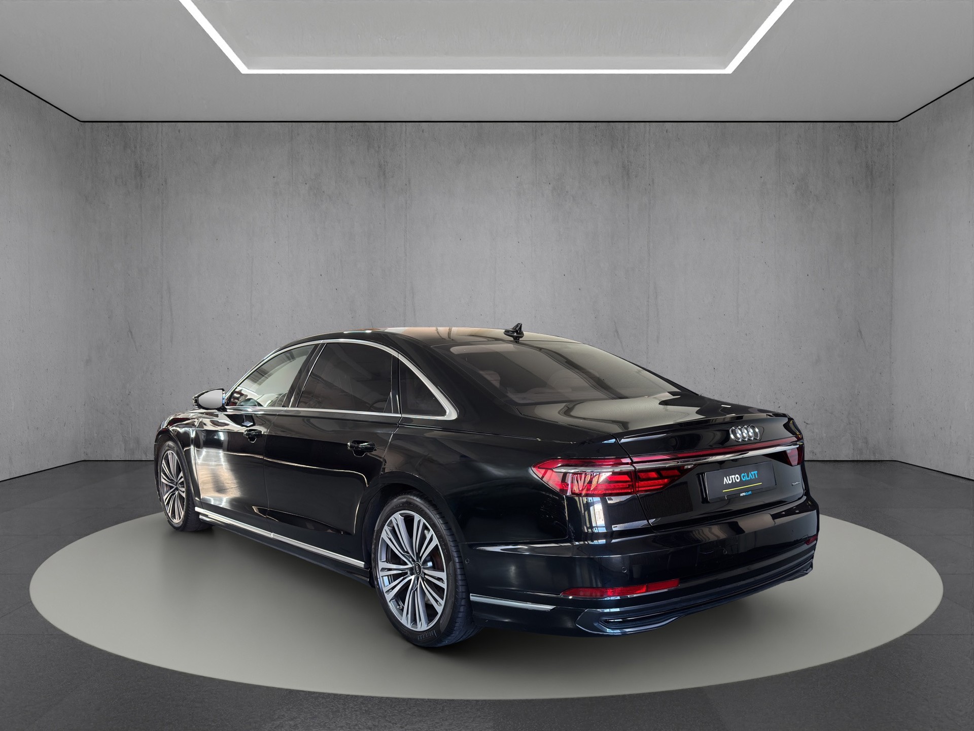 AUDI A8 55 L TFSI quattro tiptronic-image-4