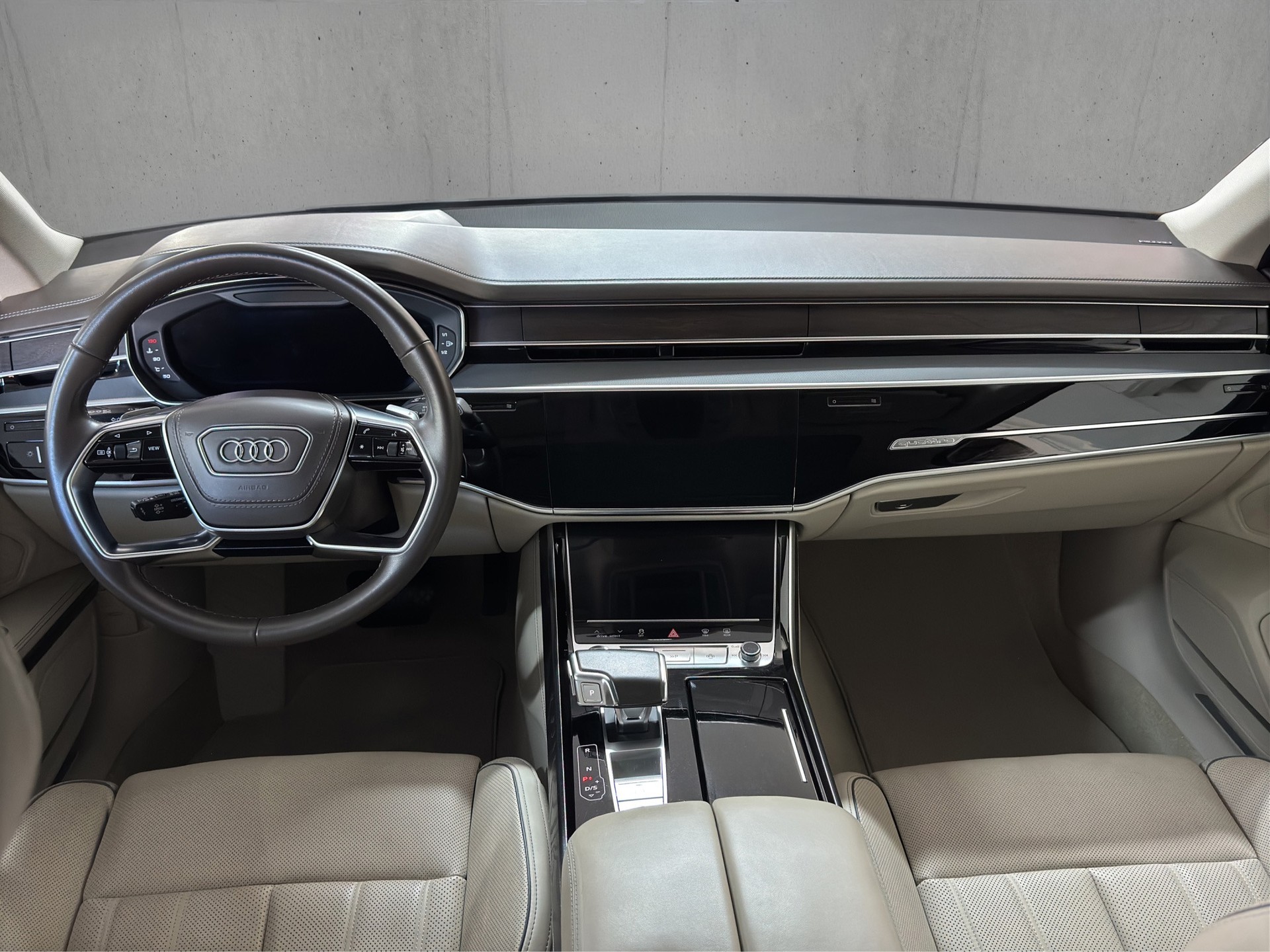 AUDI A8 55 L TFSI quattro tiptronic-image-15