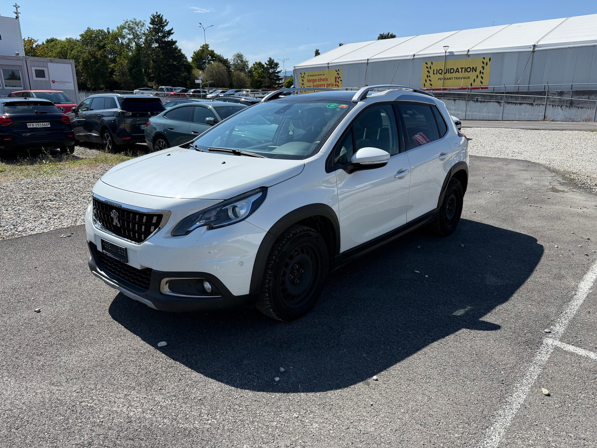 PEUGEOT 2008 1.2 PureTech Active EAT6-image-1