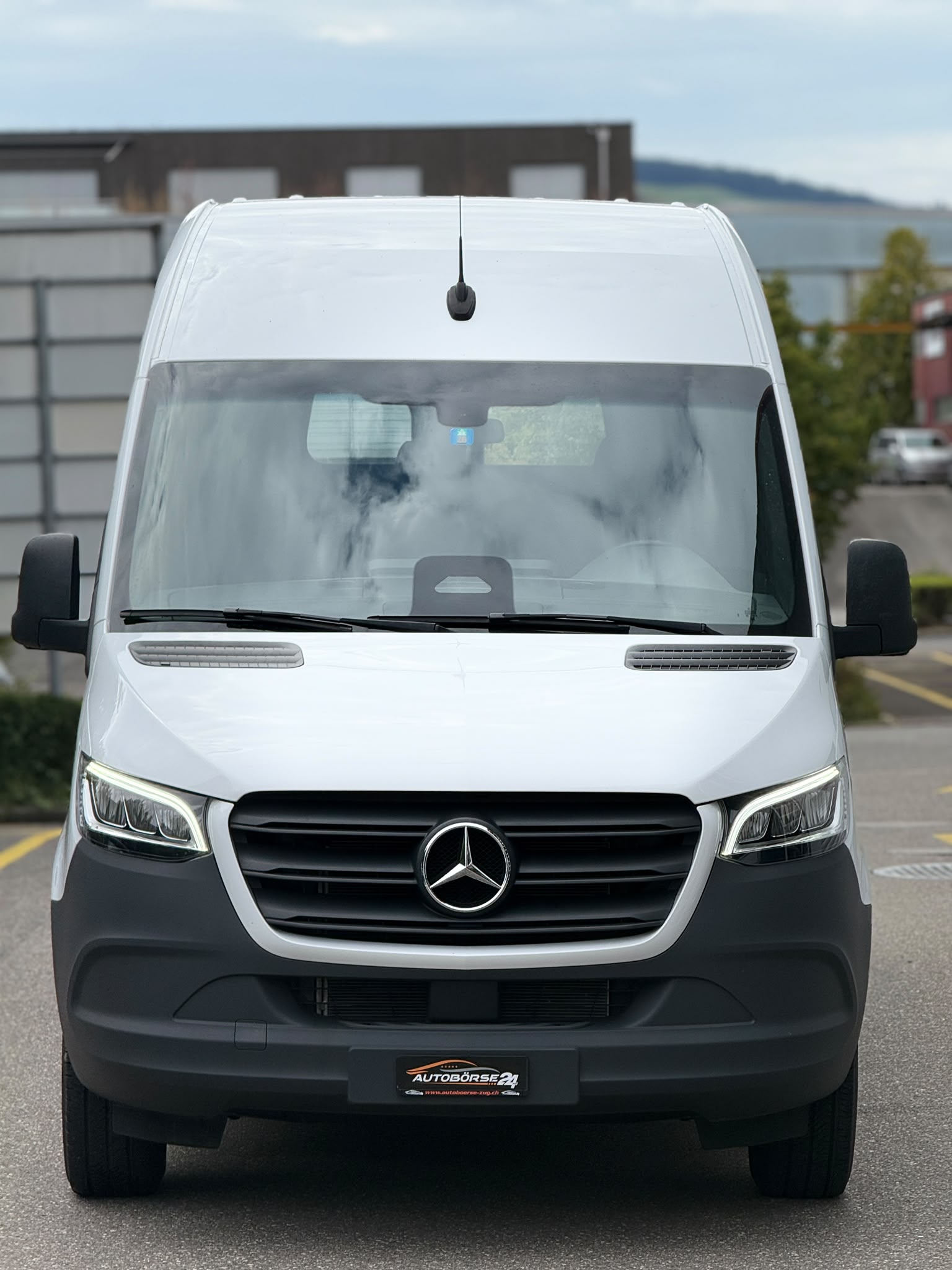 MERCEDES-BENZ Sprinter 317 Kaw. 4325 L 2.0 CDI 170 Base-showroom-element-2